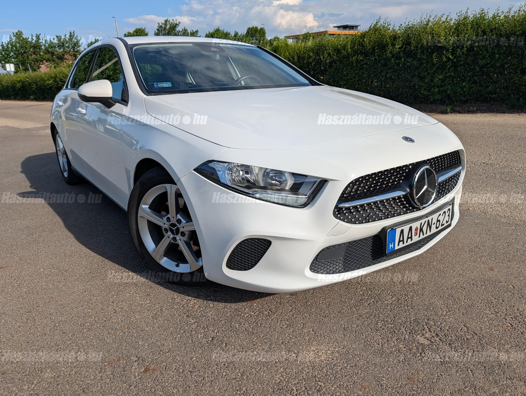 MERCEDES-BENZ A 180 2023/3 - 1