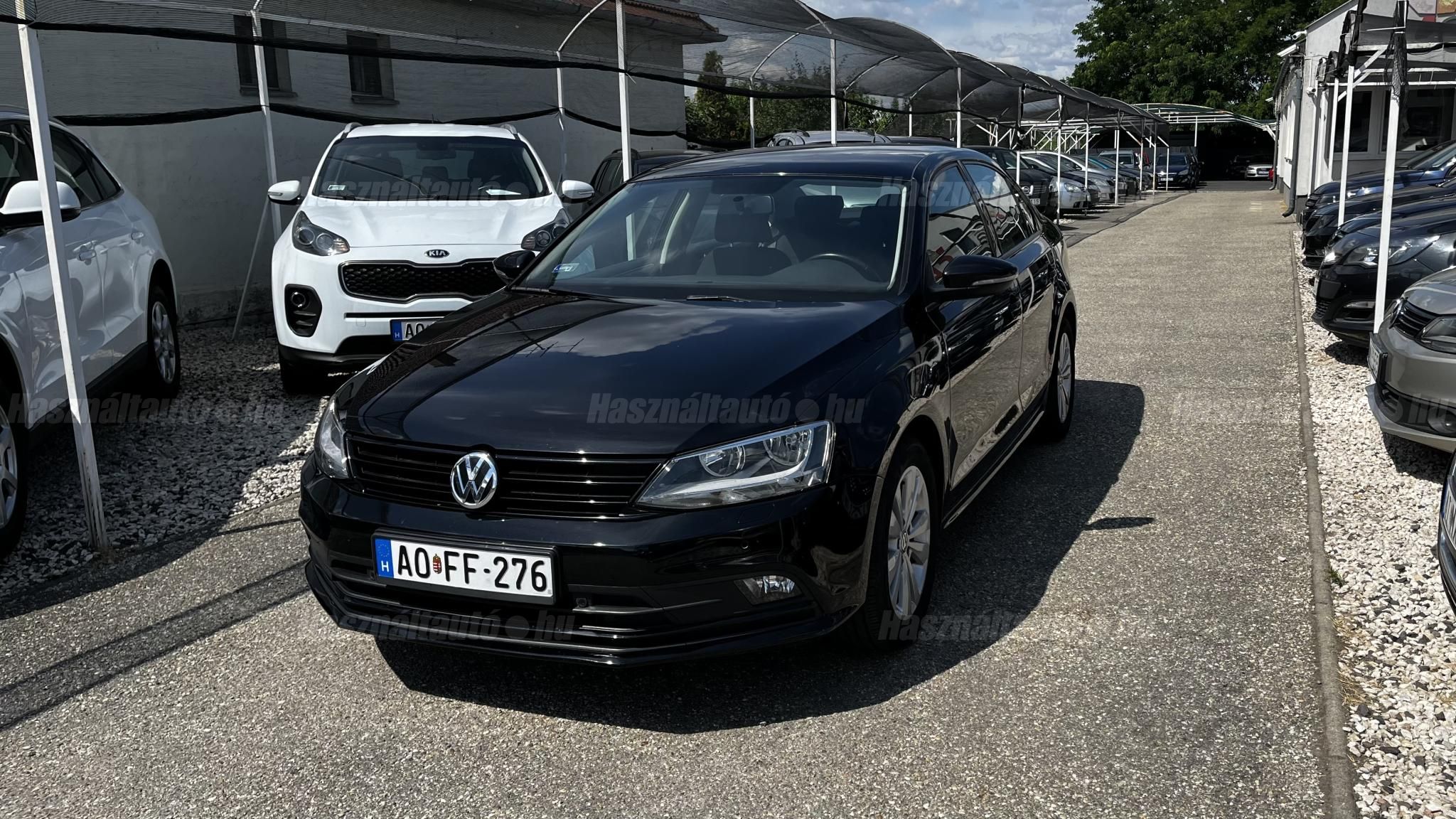 VOLKSWAGEN JETTA 2015/8 - 1