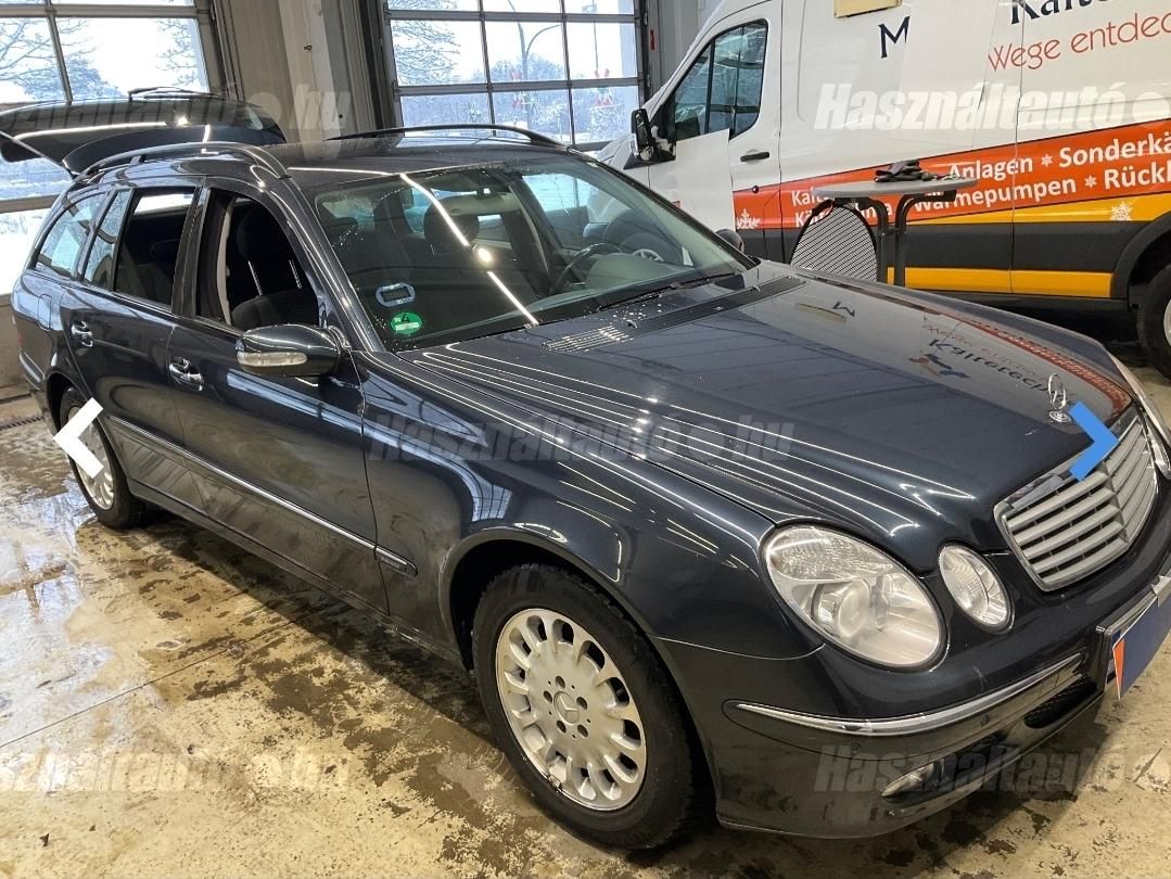 MERCEDES-BENZ E 200 2003/9 - 1
