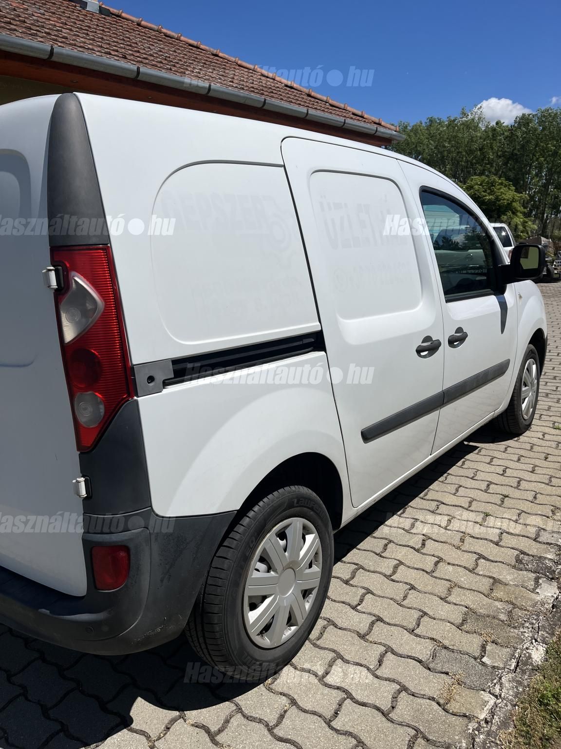 RENAULT KANGOO 2010/7 - 1