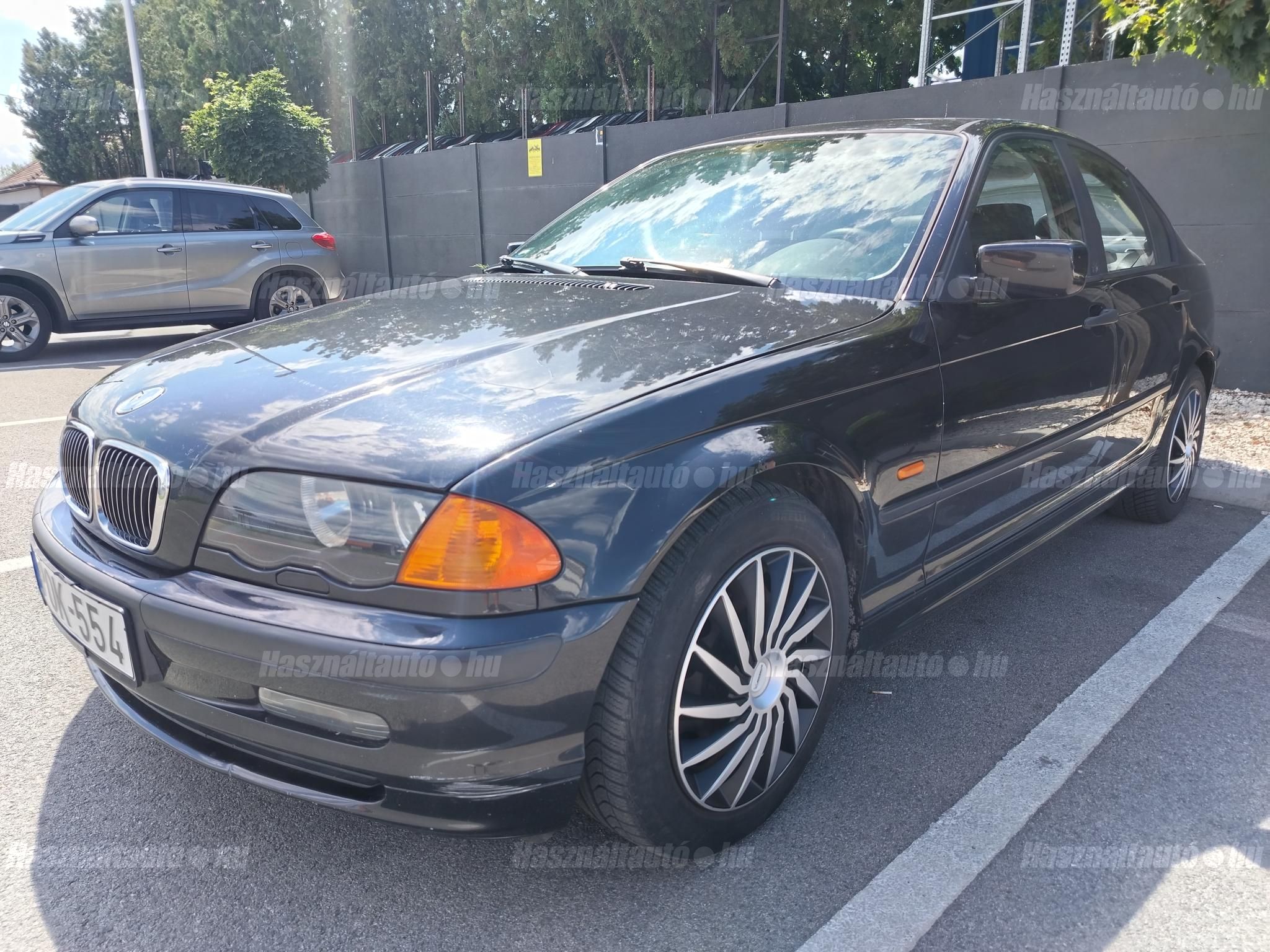 BMW 318 1999/6 - 1