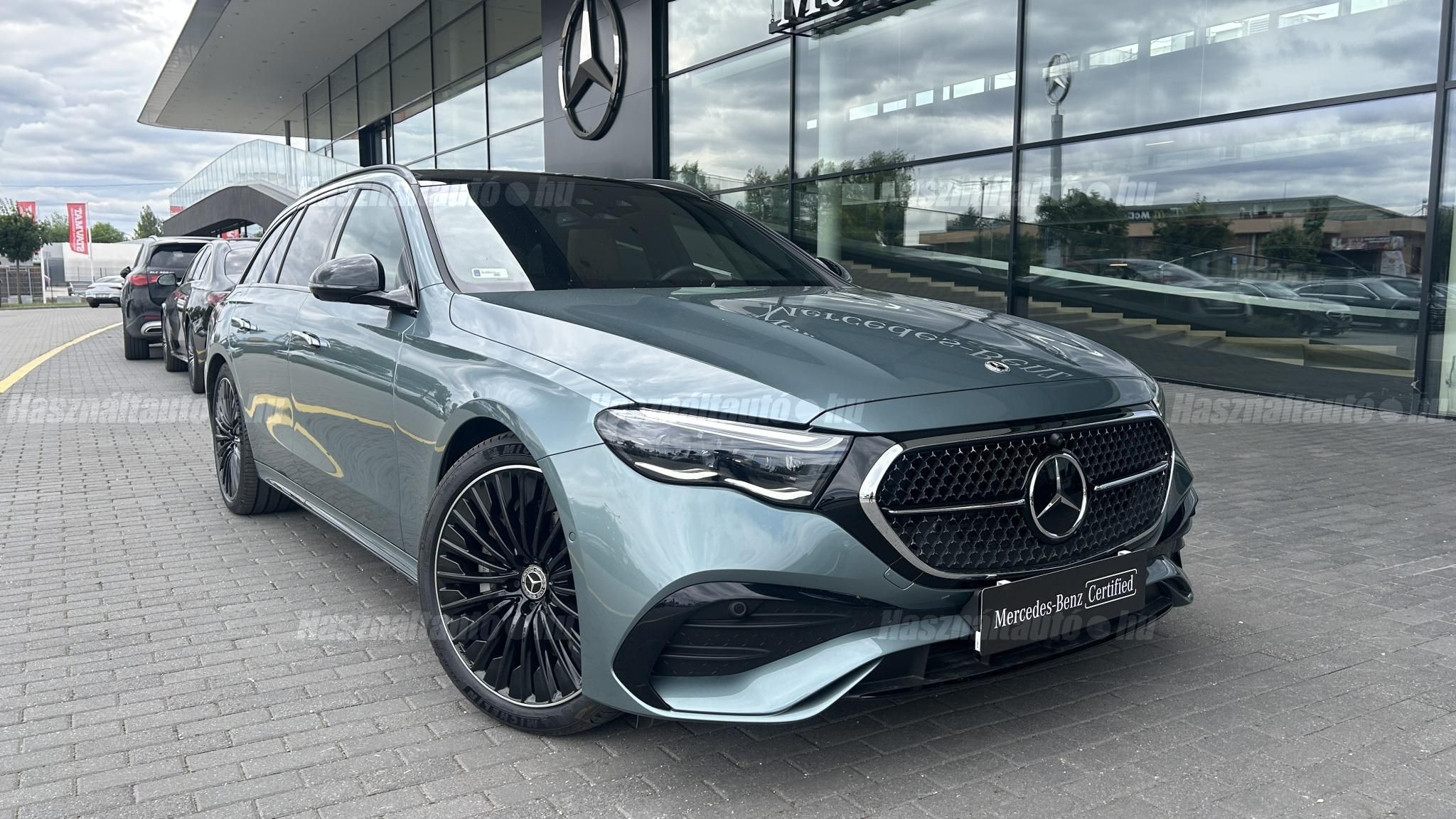 MERCEDES-BENZ E 300 2024/7 - 1