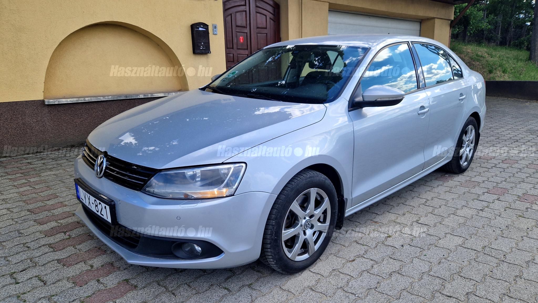 VOLKSWAGEN JETTA 2011/10 - 1