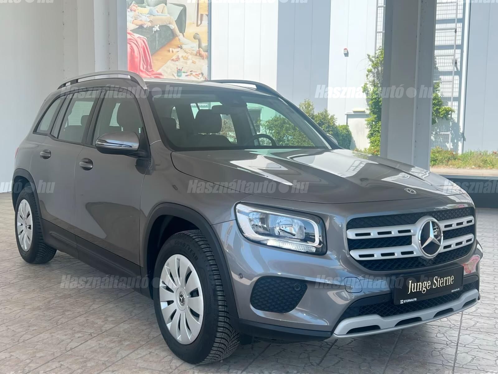 MERCEDES-BENZ GLB 180 2022/7 - 1