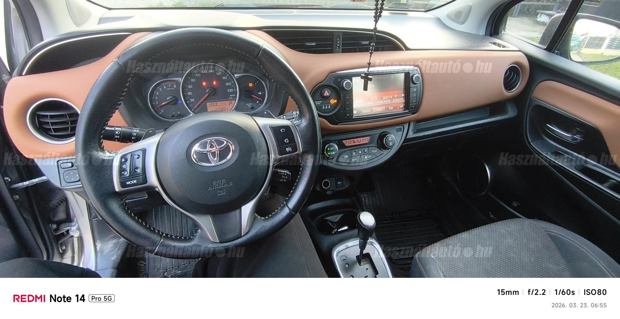 TOYOTA YARIS 2014/11 - 1