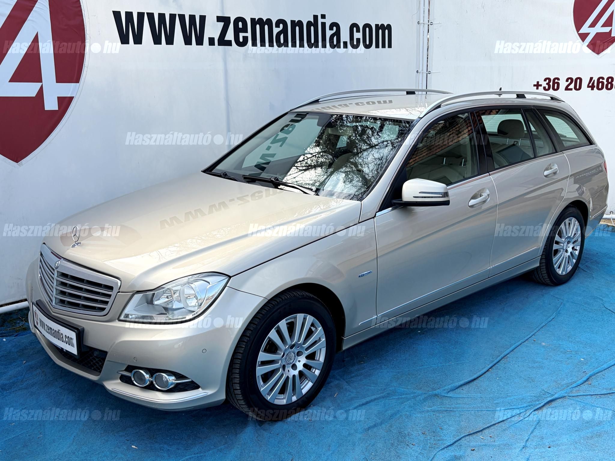 MERCEDES-BENZ C 200 2012/3 - 1