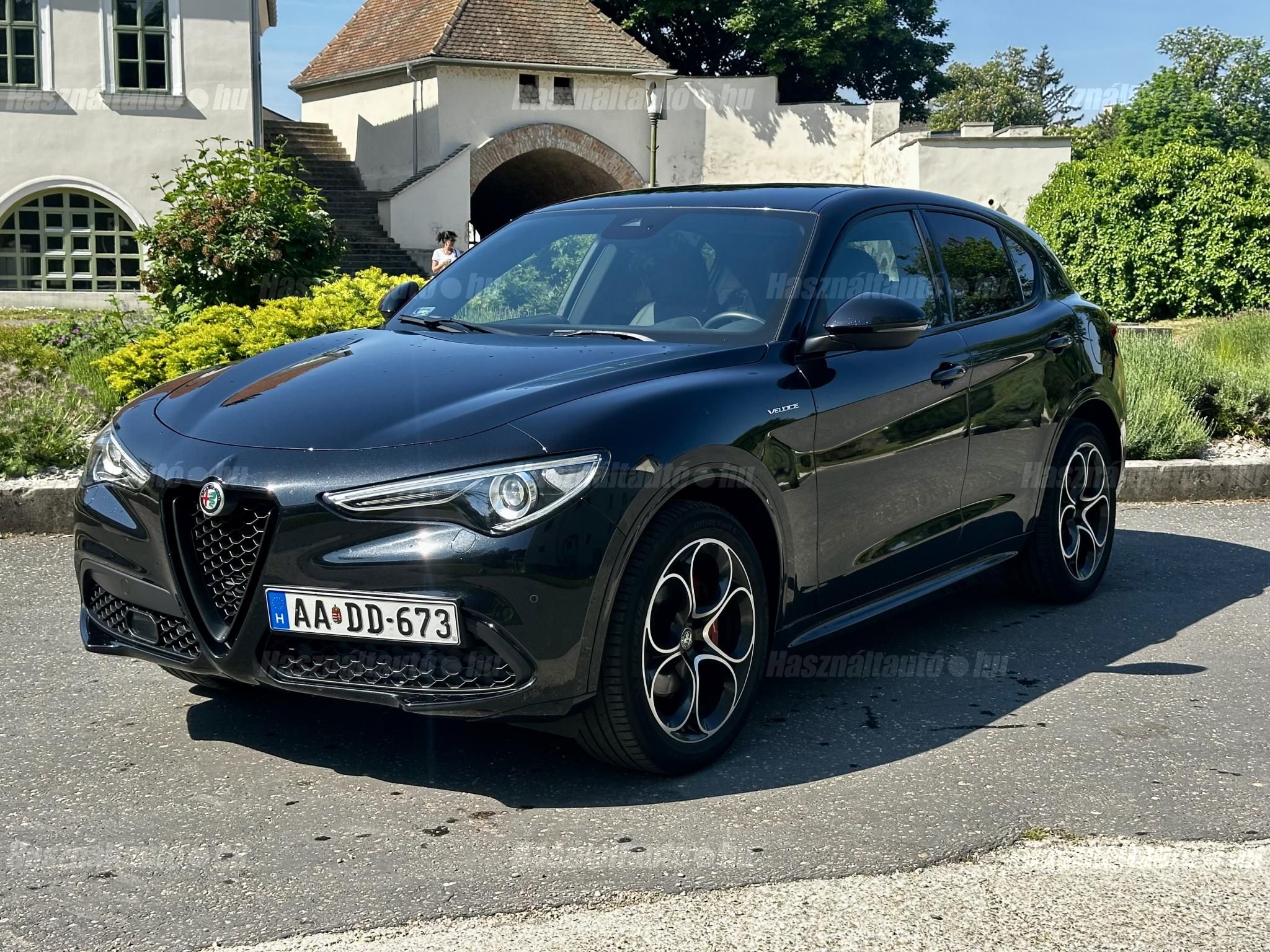 ALFA ROMEO STELVIO 2022/9 - 1
