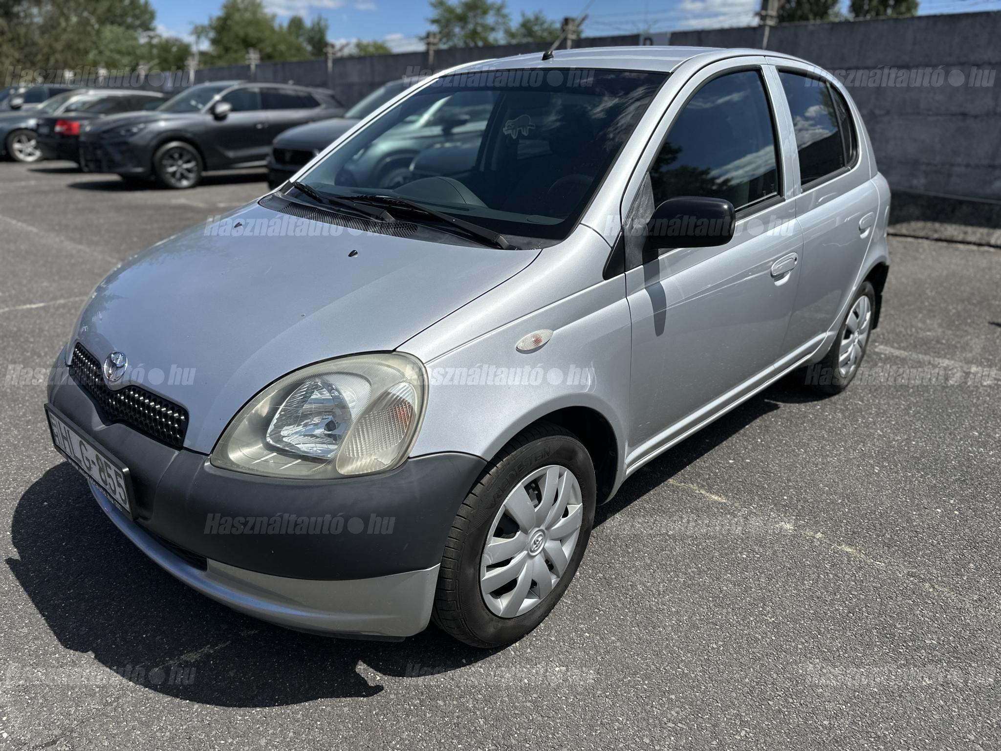 TOYOTA YARIS 2001 - 1