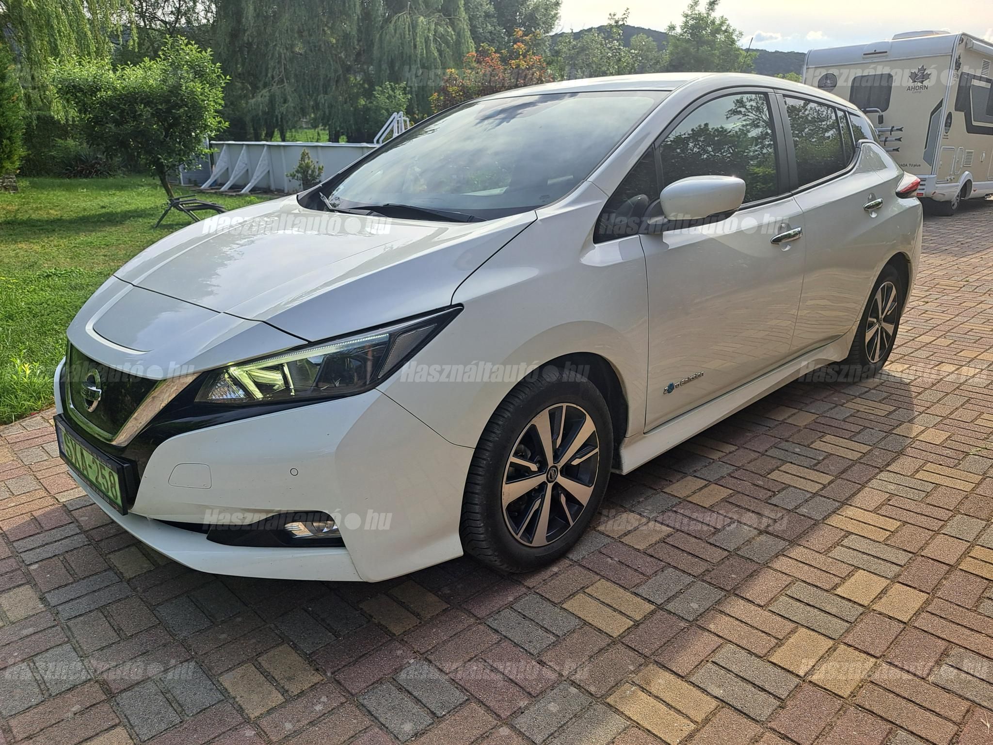 NISSAN LEAF 2018/9 - 1