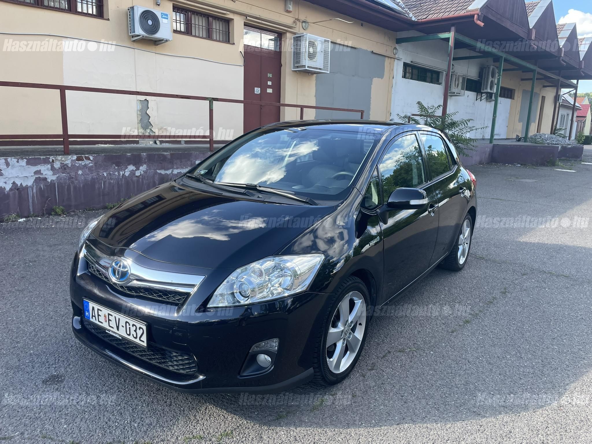 TOYOTA AURIS 2010/9 - 1