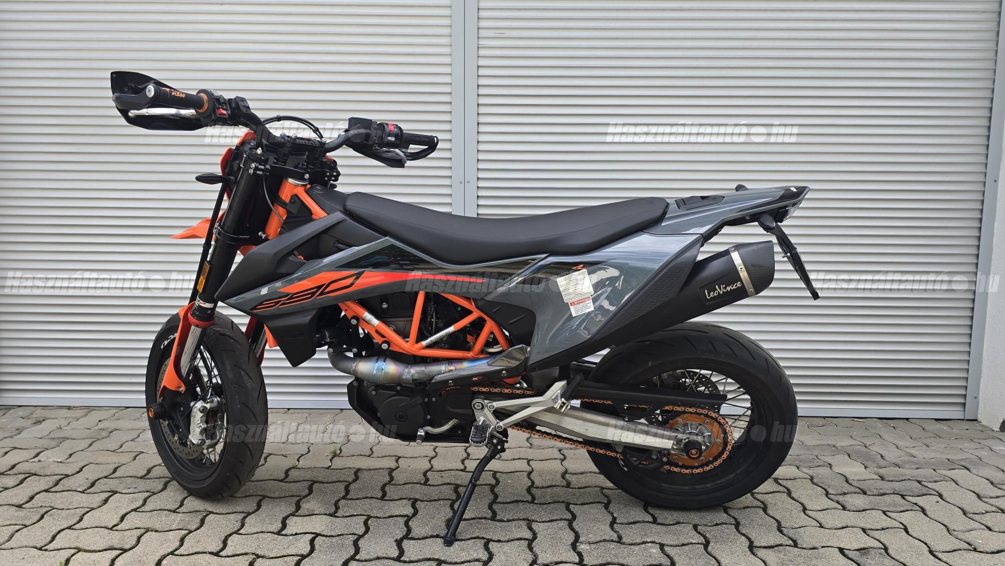 KTM 690 SMC 2021/10 - 1
