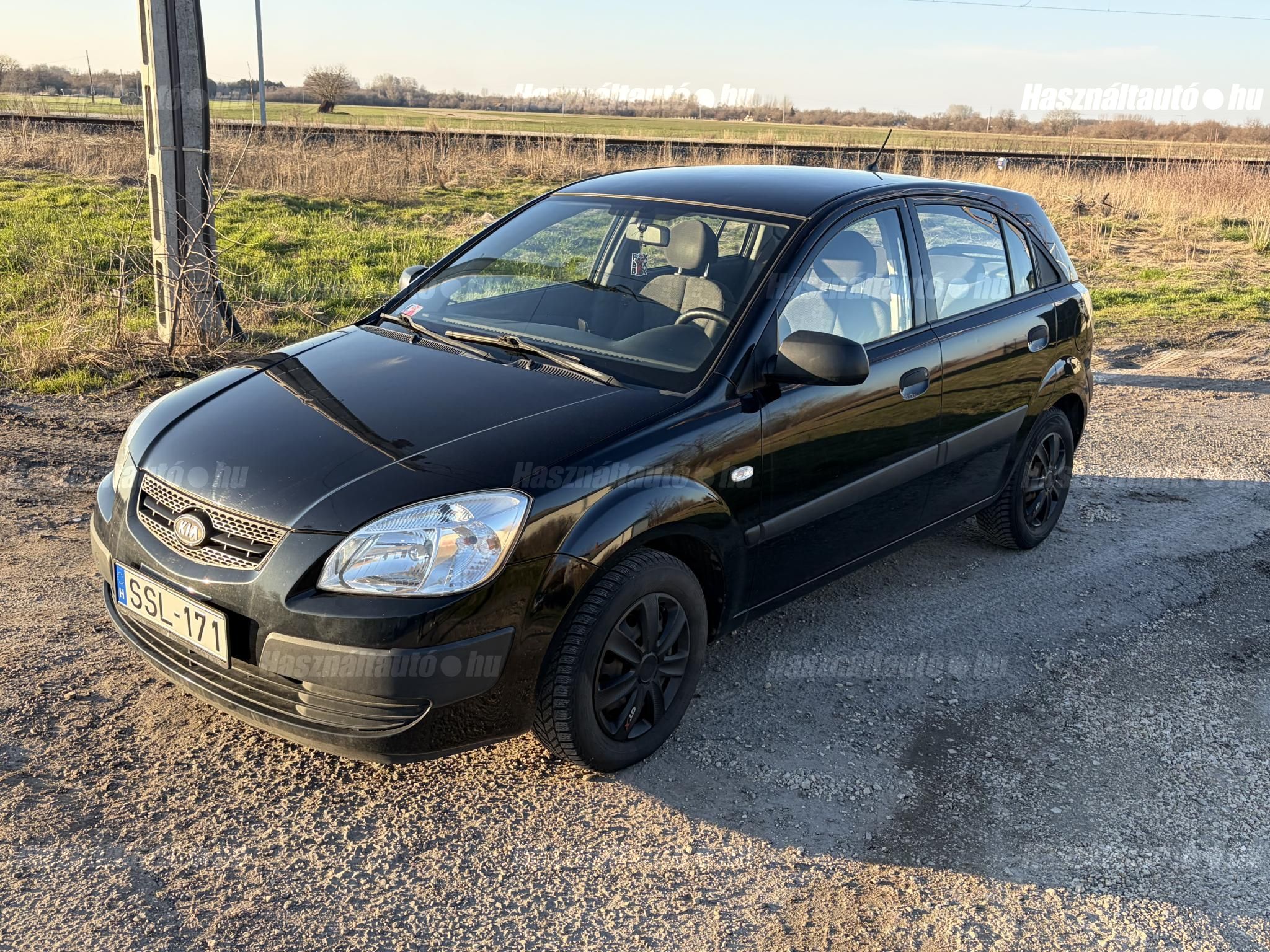 KIA RIO 2009/12 - 1