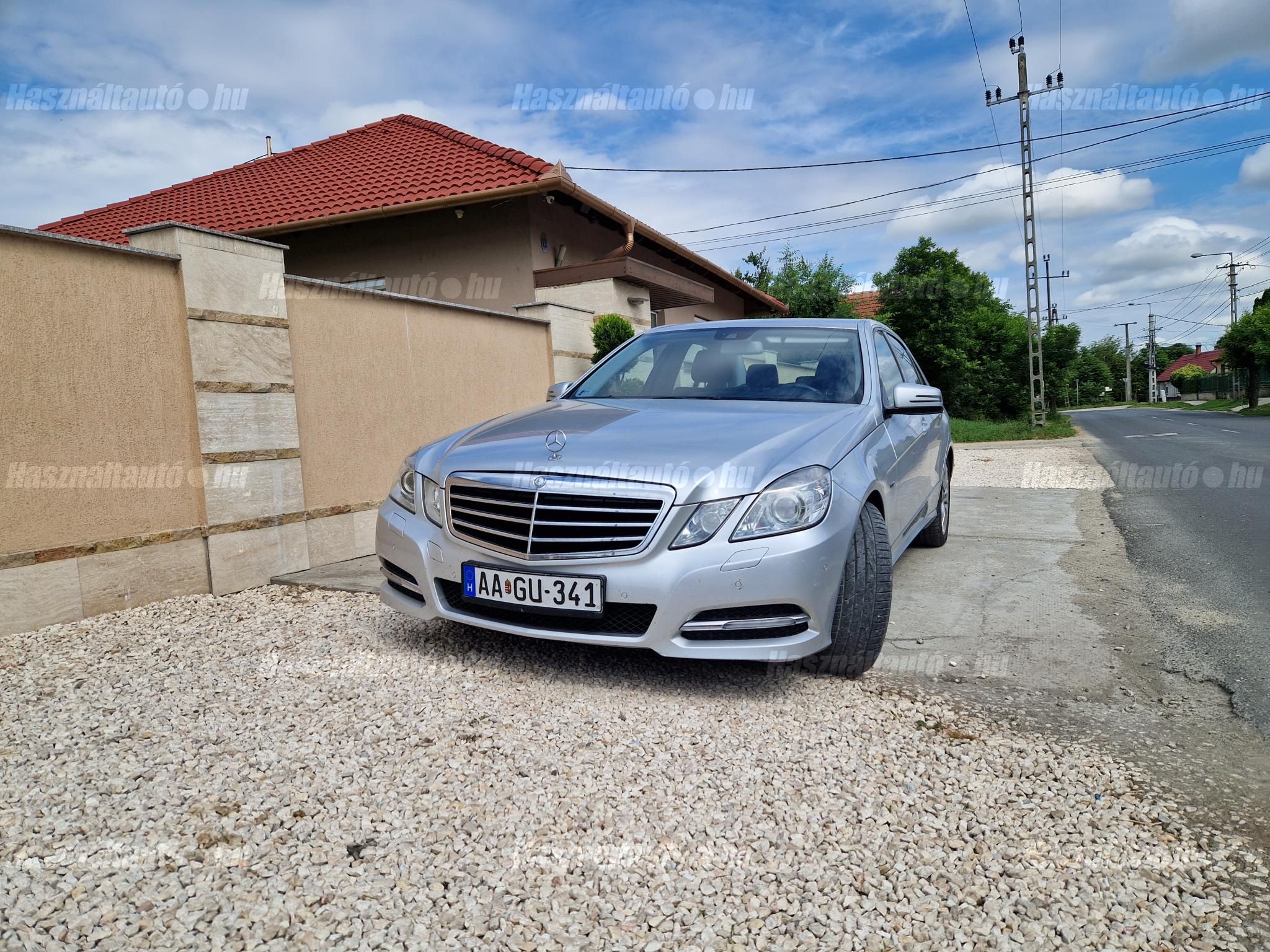 MERCEDES-BENZ E 220 2011 - 1