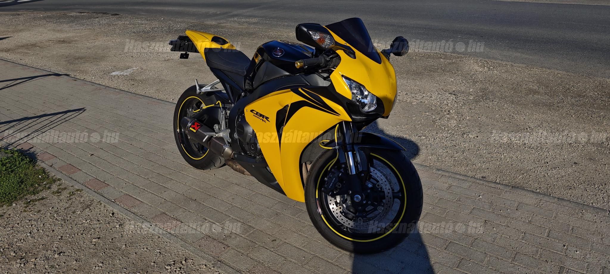 HONDA CBR 1000 RR 2010 - 1