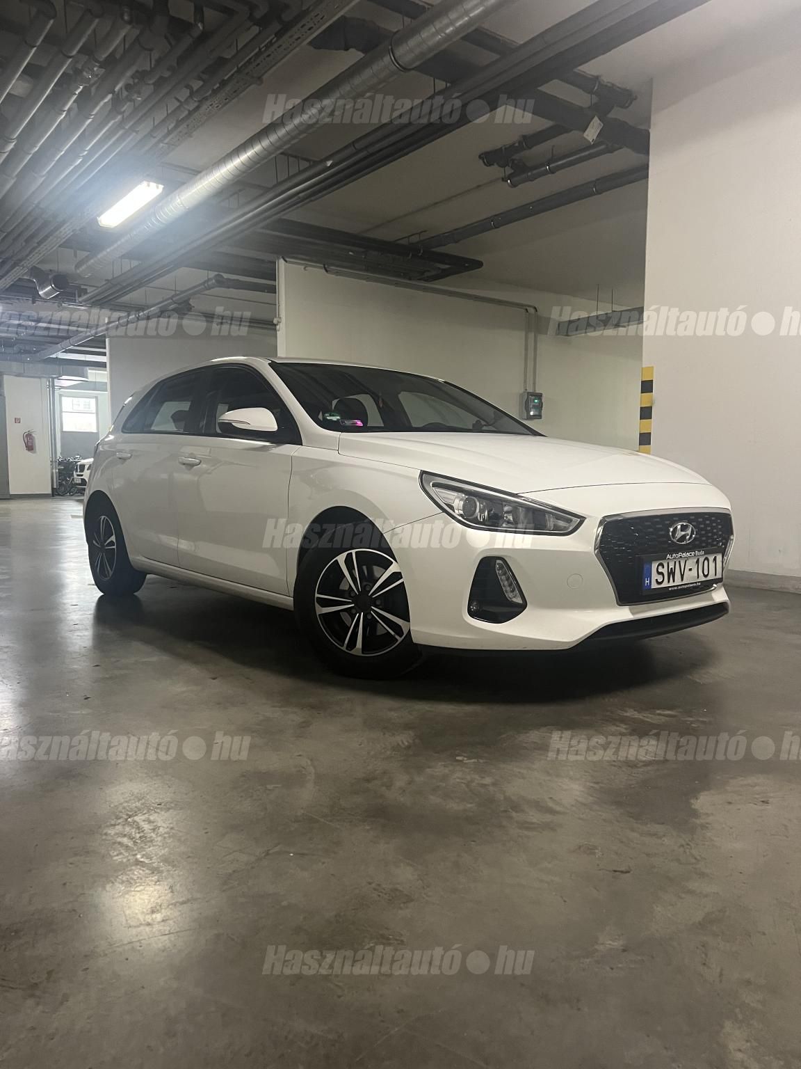 HYUNDAI I30 2017/8 - 1