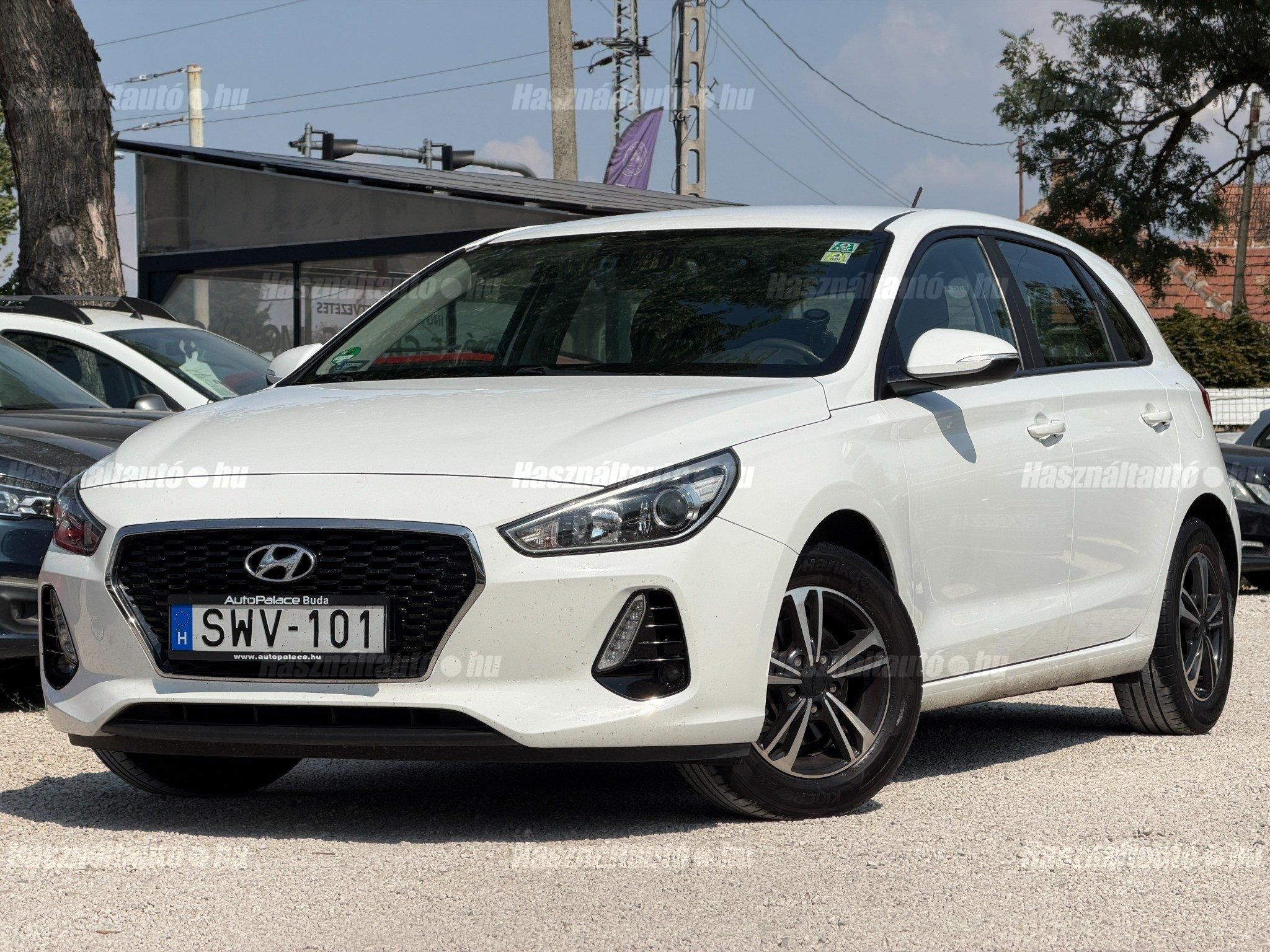 HYUNDAI I30 2017/8 - 1
