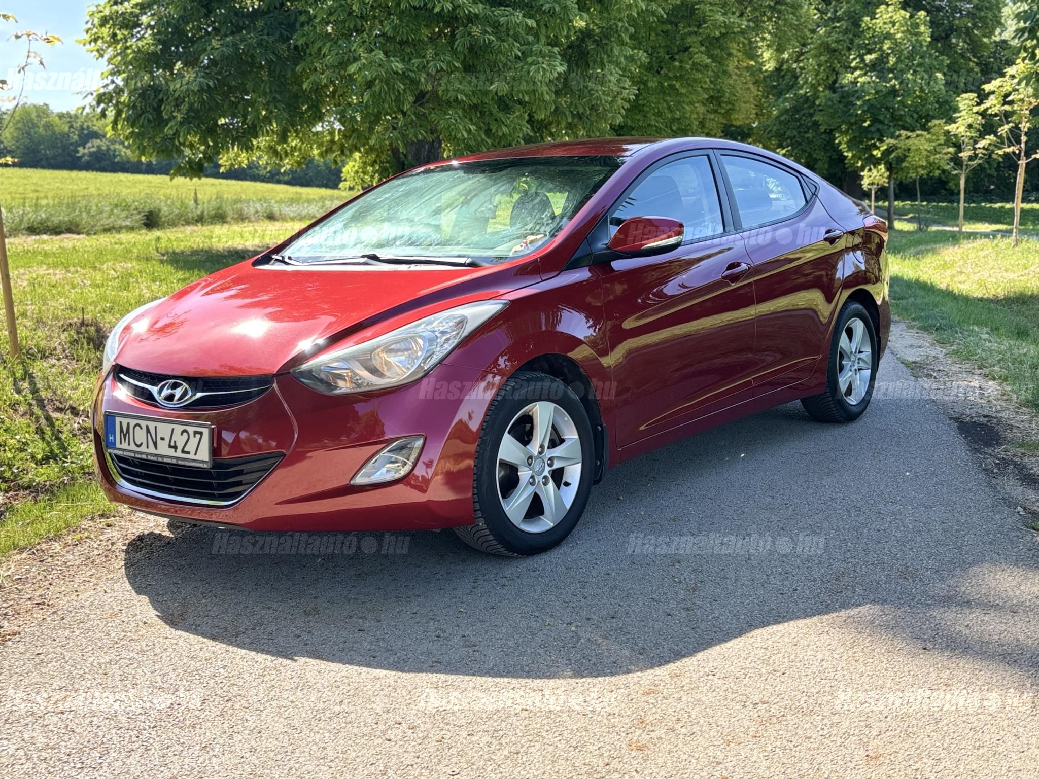 HYUNDAI ELANTRA 2012 - 1