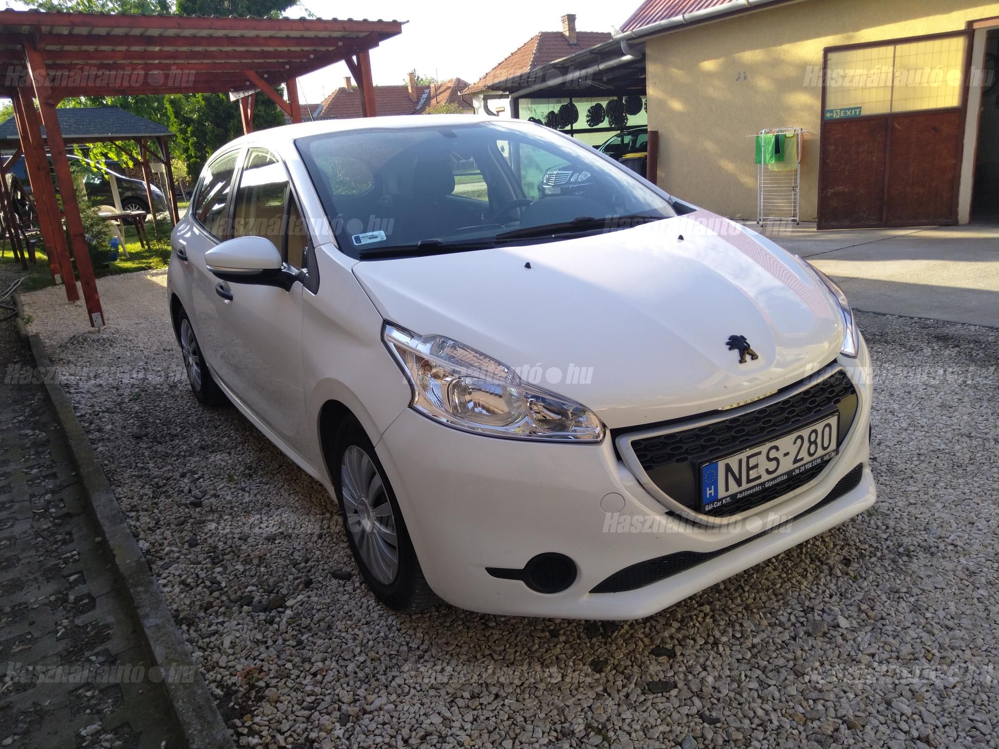 PEUGEOT 208 2015 - 1