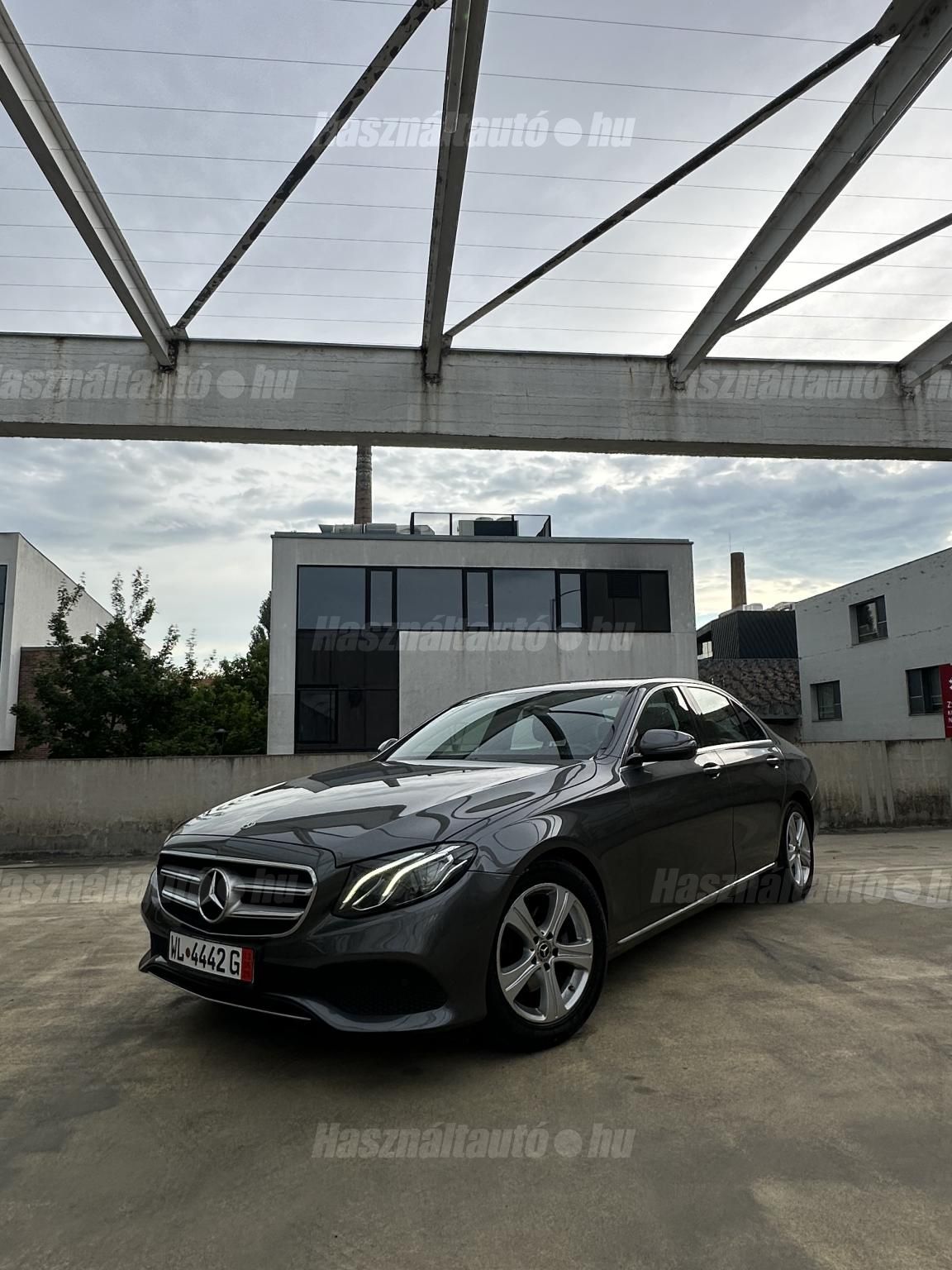 MERCEDES-BENZ E 200 2018/9 - 1
