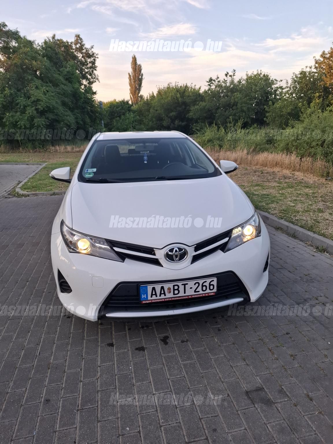 TOYOTA AURIS 2014/12 - 1