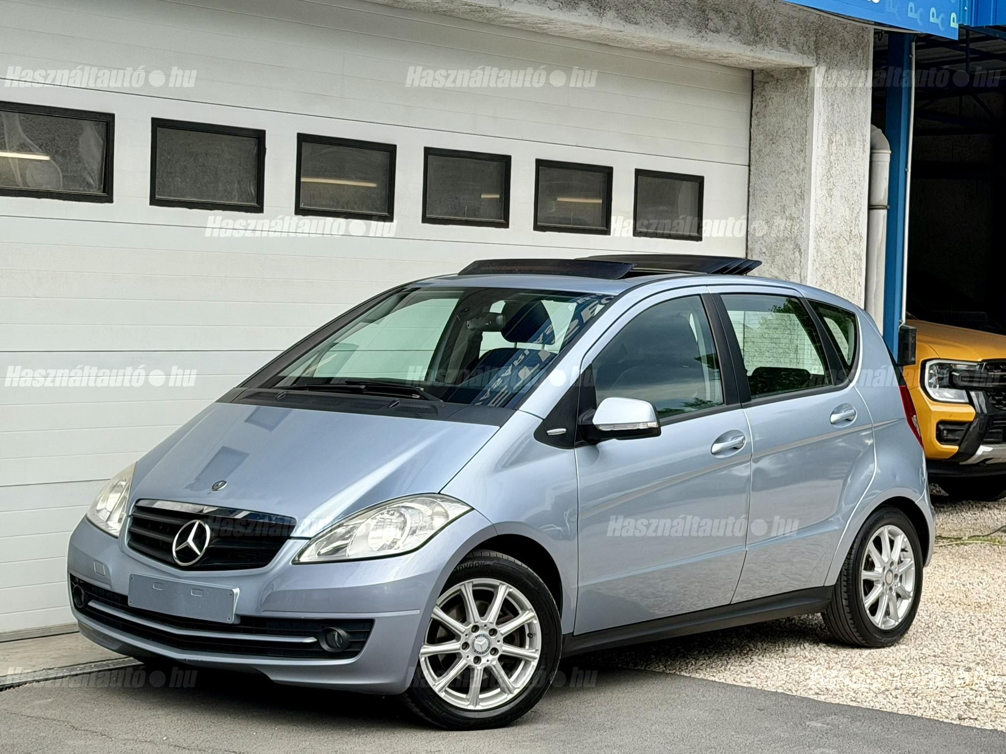 MERCEDES-BENZ A 180 2009/10 - 1