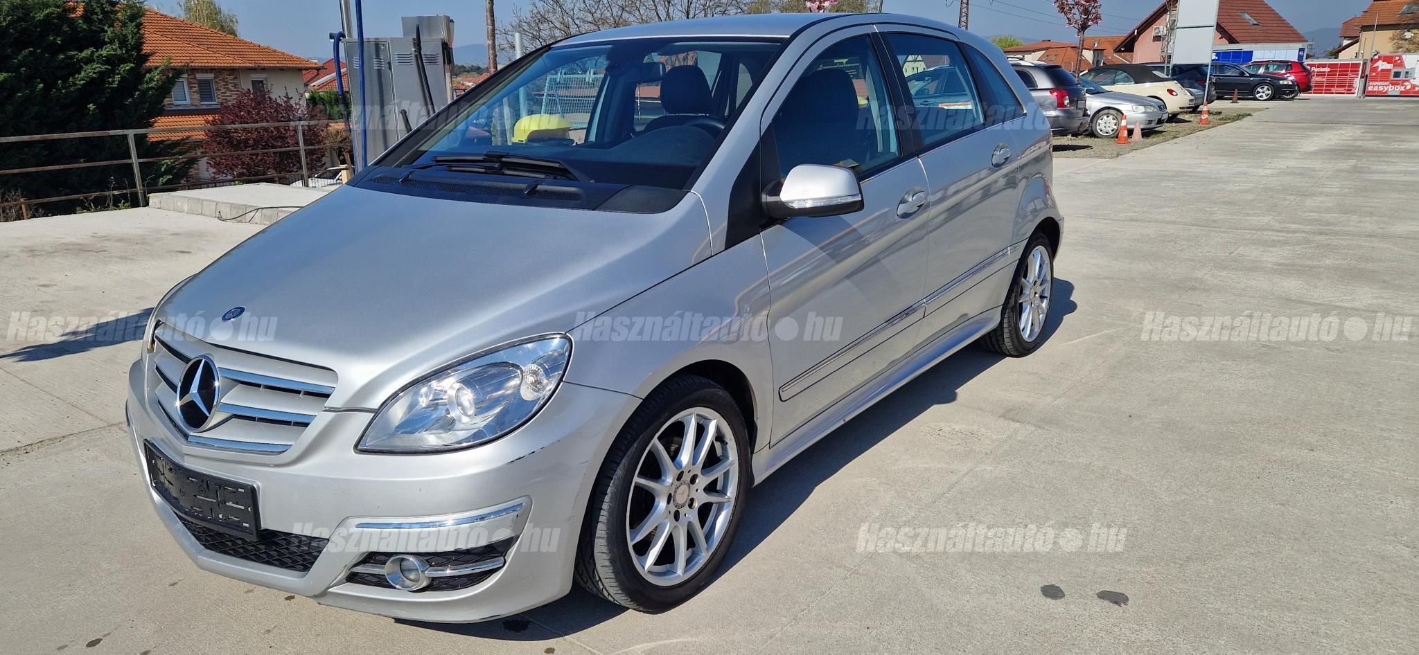 MERCEDES-BENZ B 200 2011/1 - 1