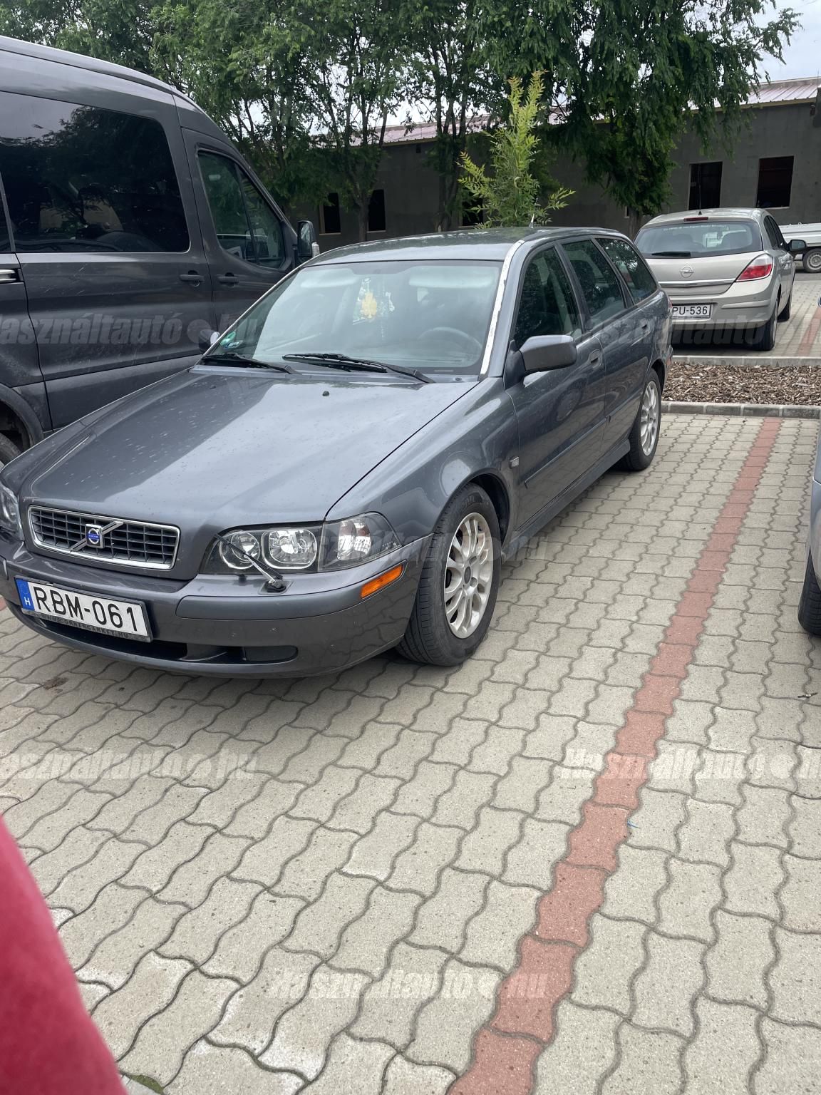 VOLVO V40 2003 - 1