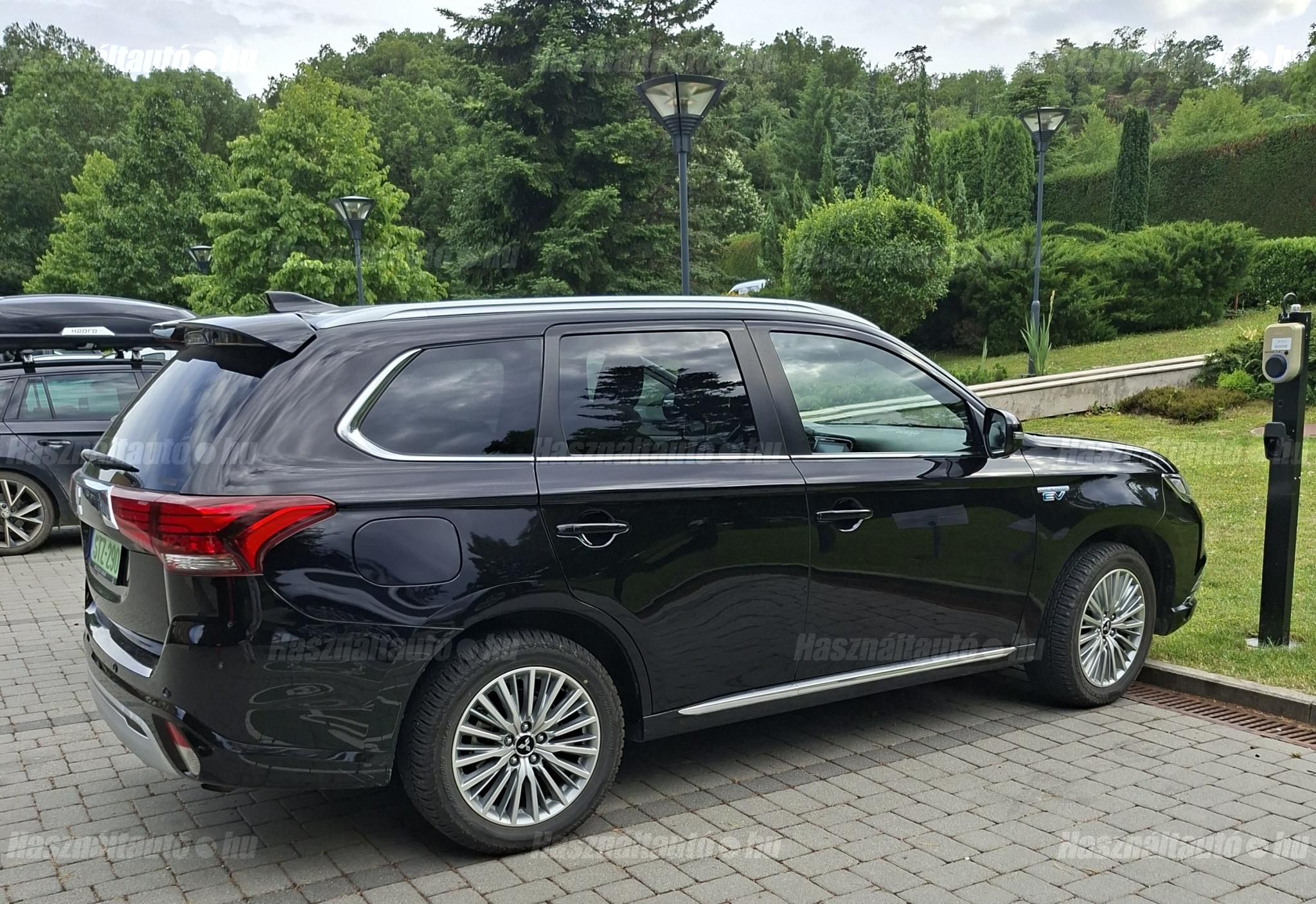 MITSUBISHI OUTLANDER 2021/6 - 1