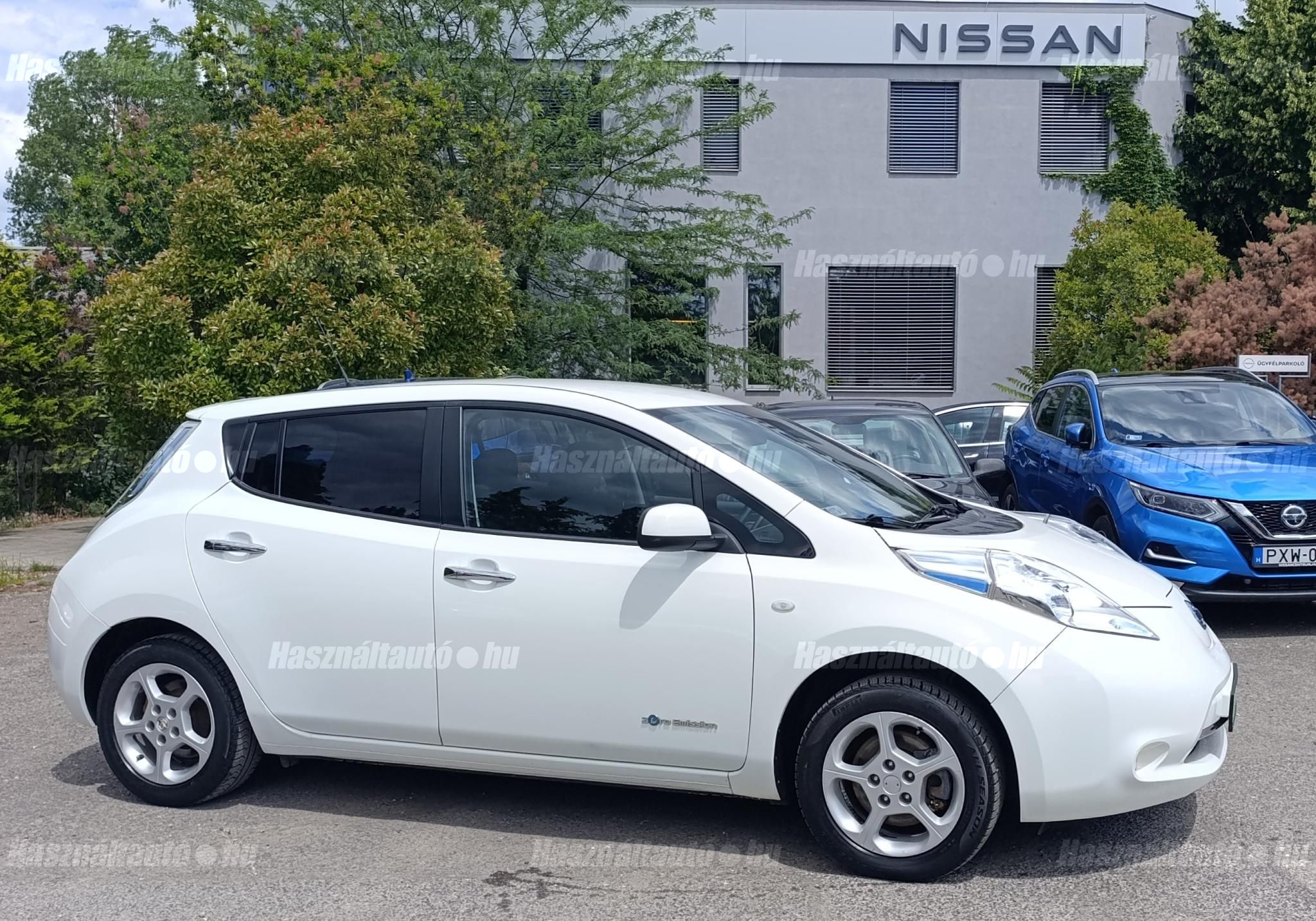NISSAN LEAF 2016/8 - 1