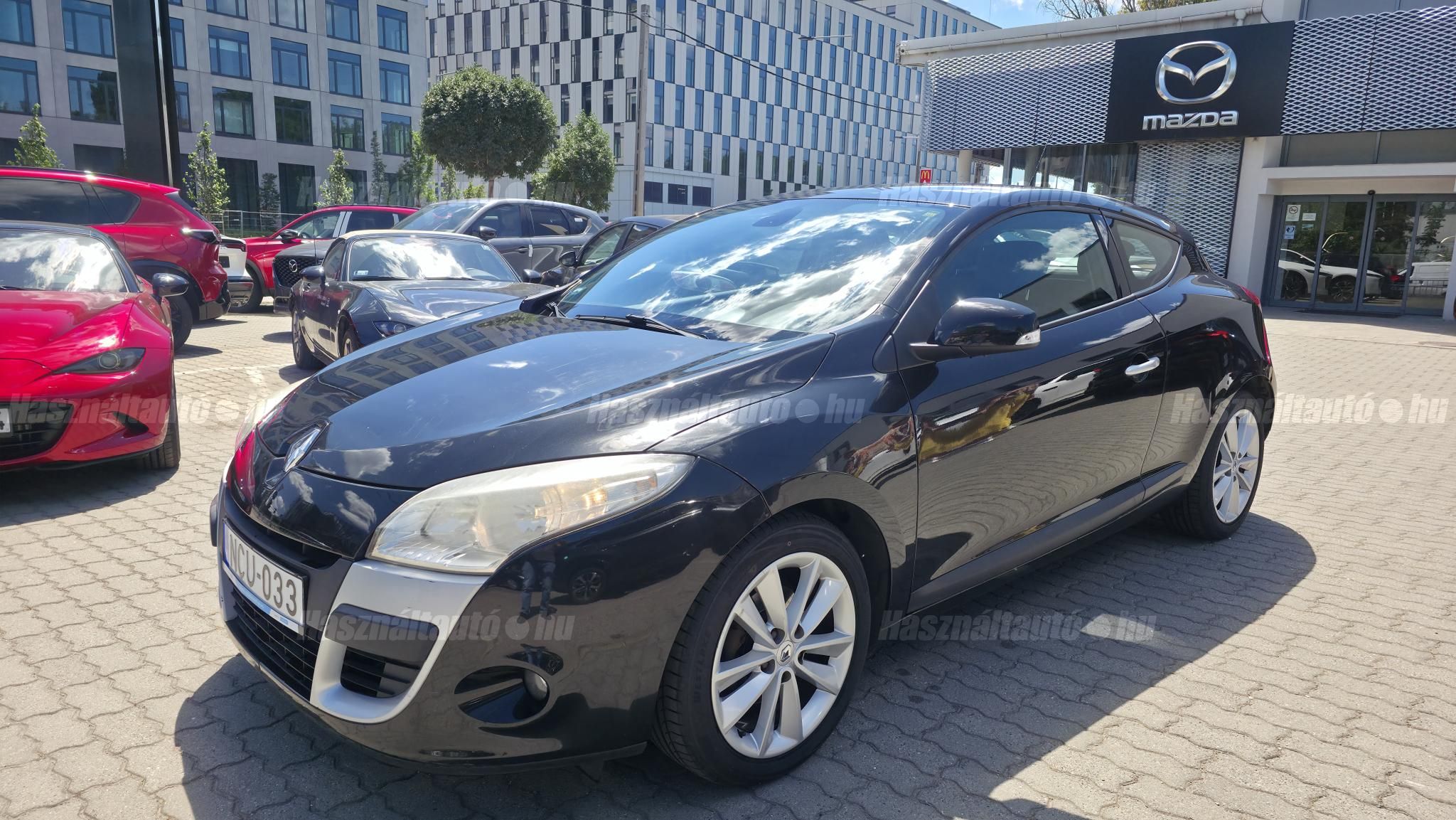RENAULT MEGANE 2010/7 - 1