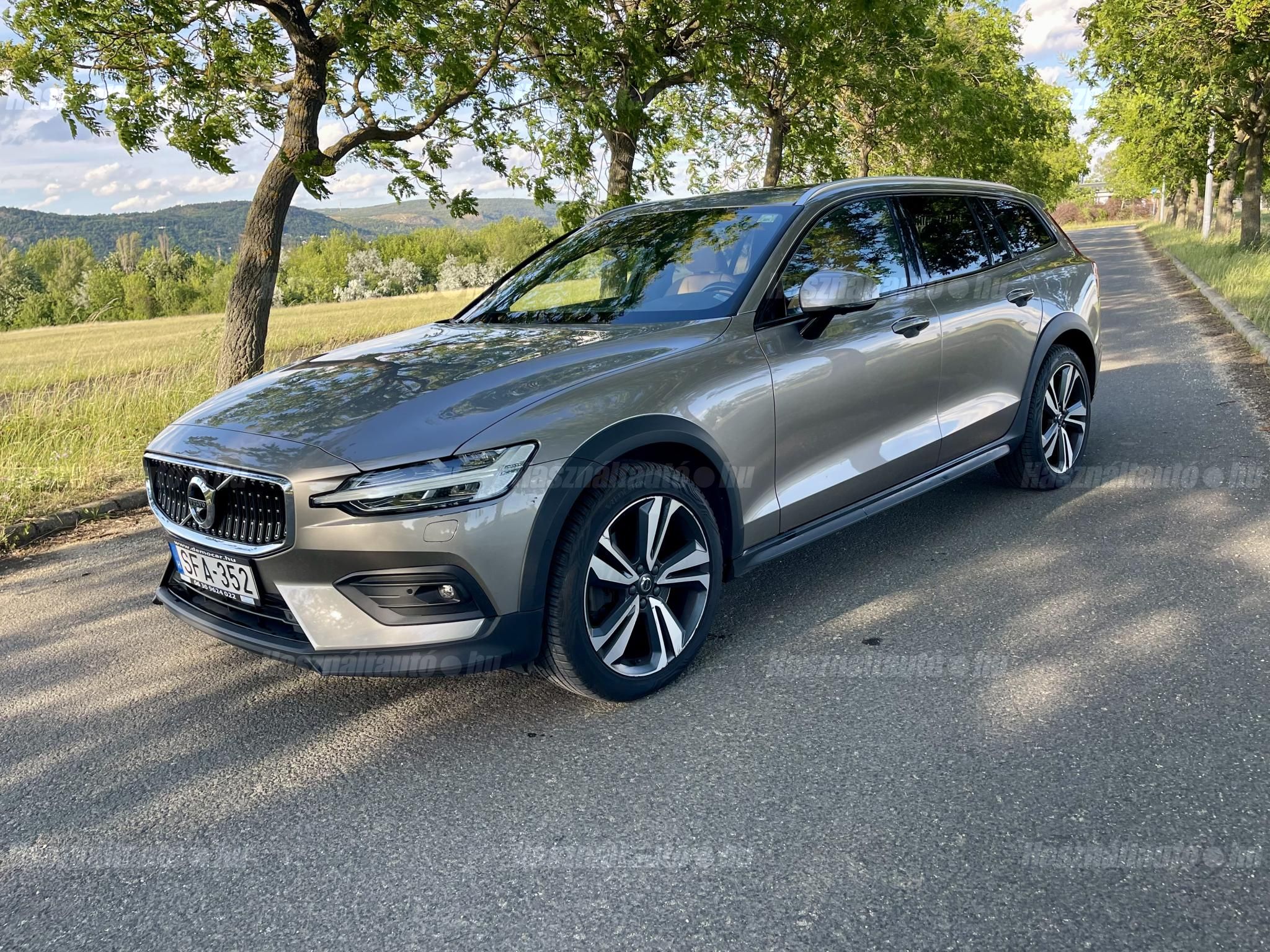 VOLVO V60 2019/12 - 1