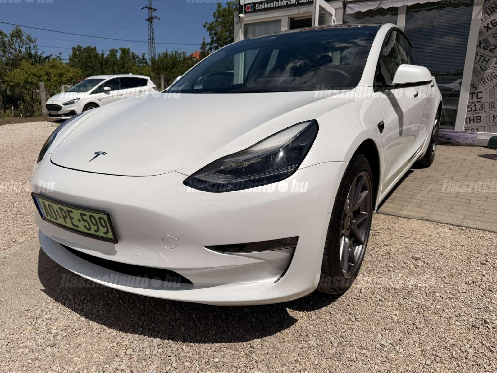 TESLA MODEL 3 2021/9 - 1