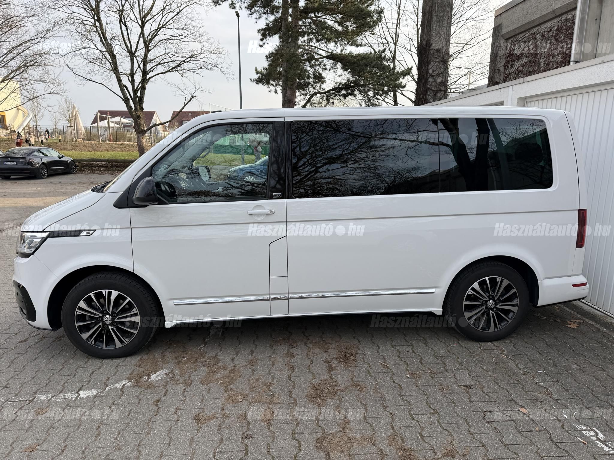VOLKSWAGEN MULTIVAN 2021/12 - 1