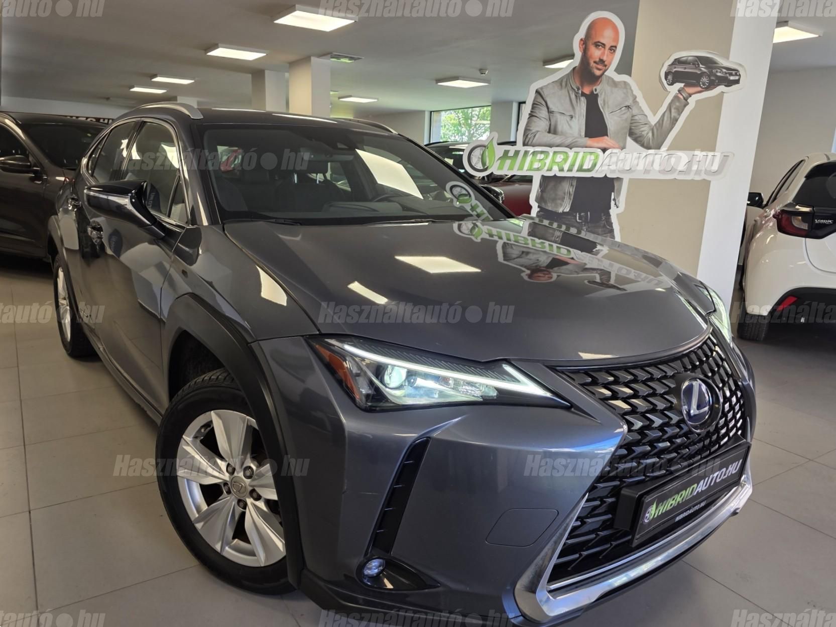 LEXUS UX 2021/10 - 1