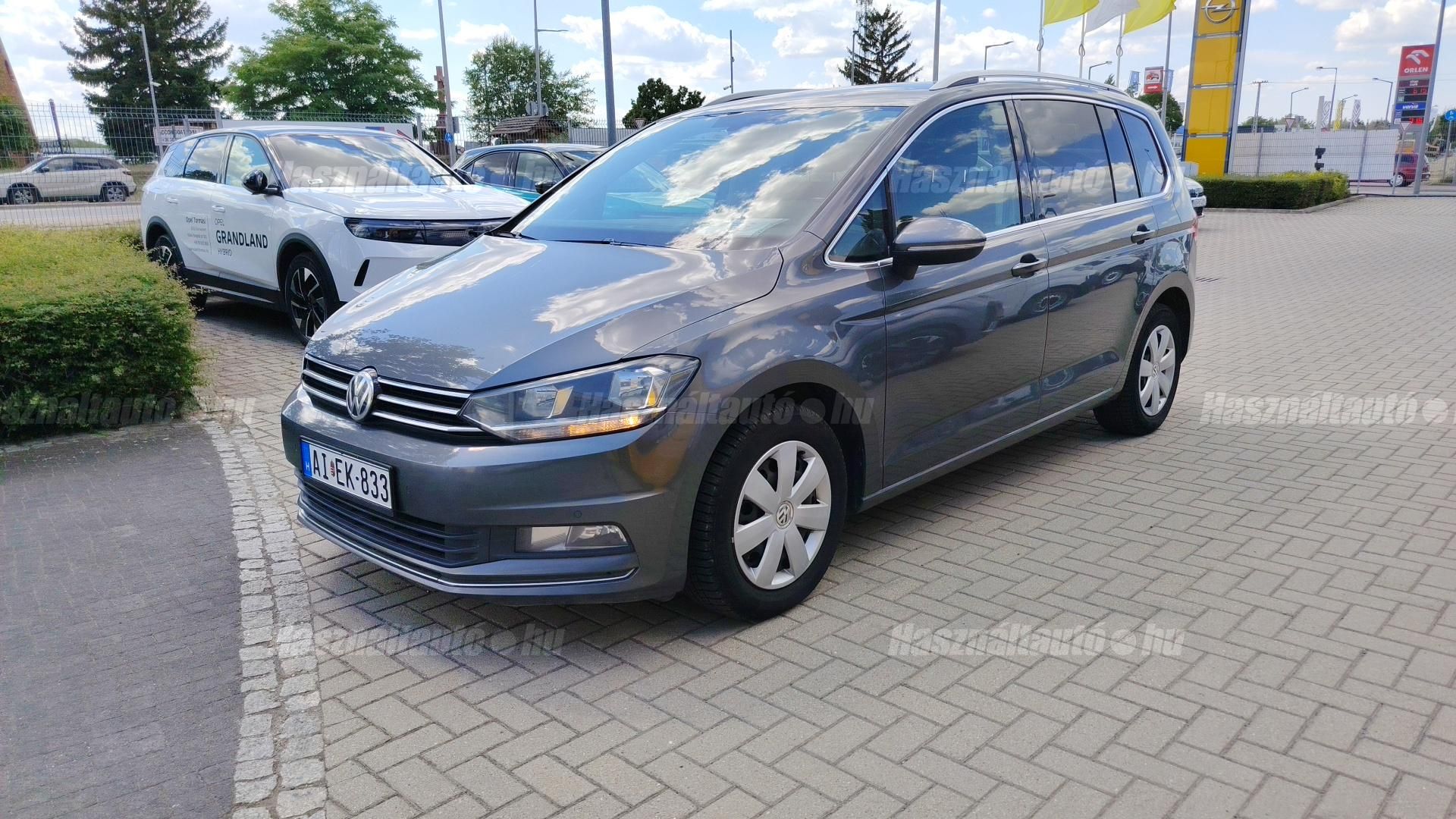 VOLKSWAGEN TOURAN 2016/10 - 1