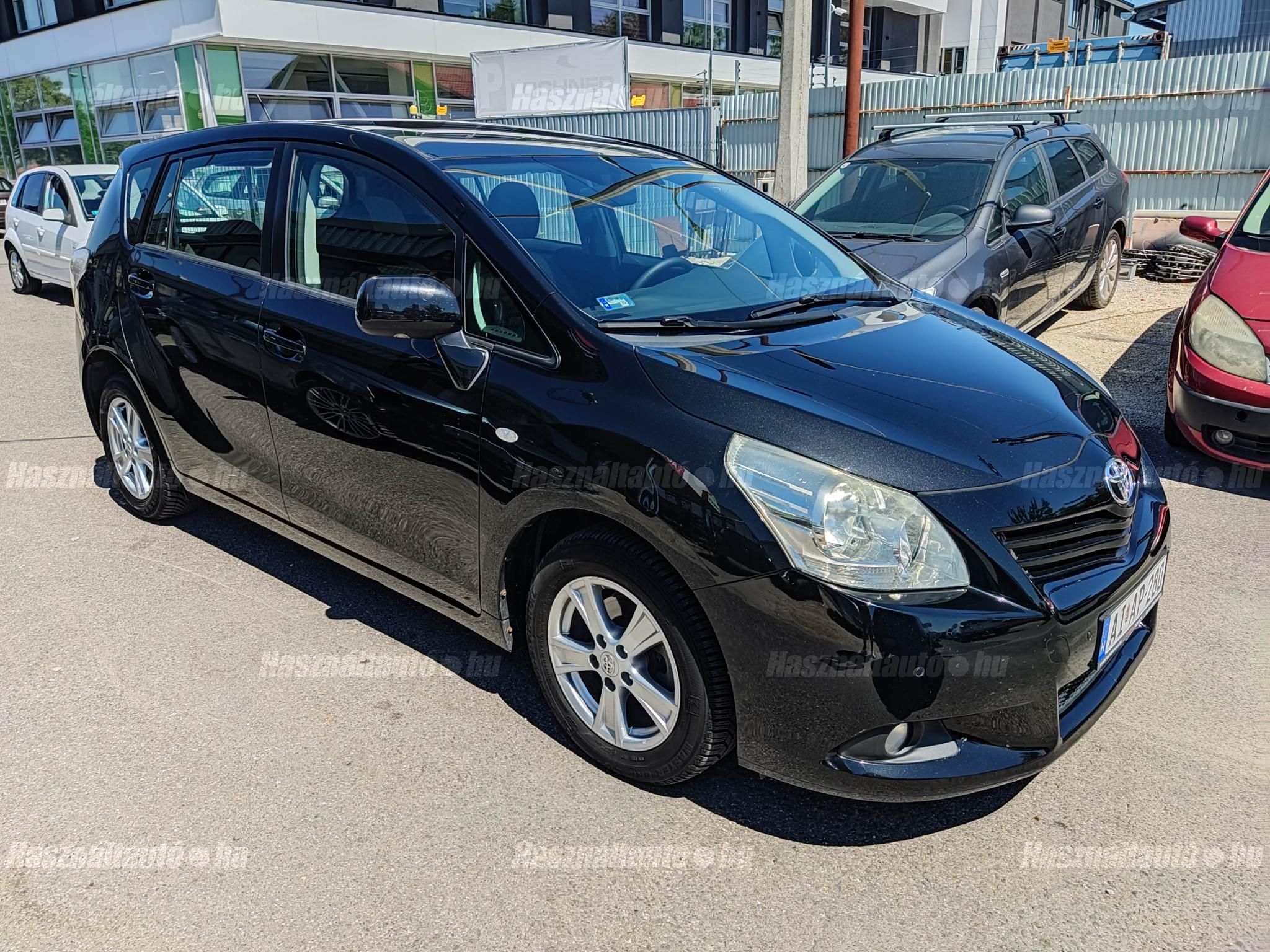 TOYOTA VERSO 2010/5 - 1