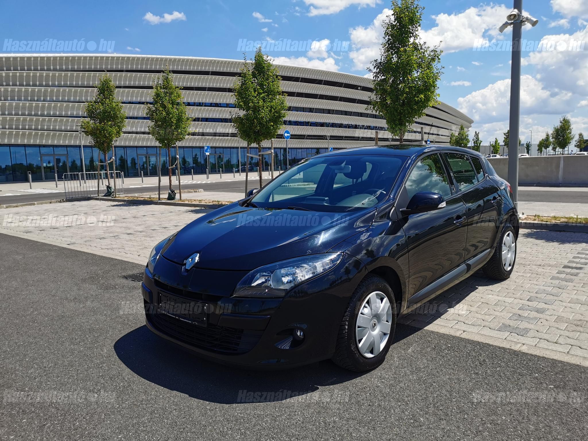 RENAULT MEGANE 2012/3 - 1