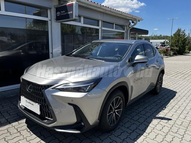 LEXUS NX 2025/10 - 1