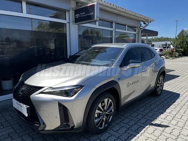 LEXUS UX 2025/10 - 1