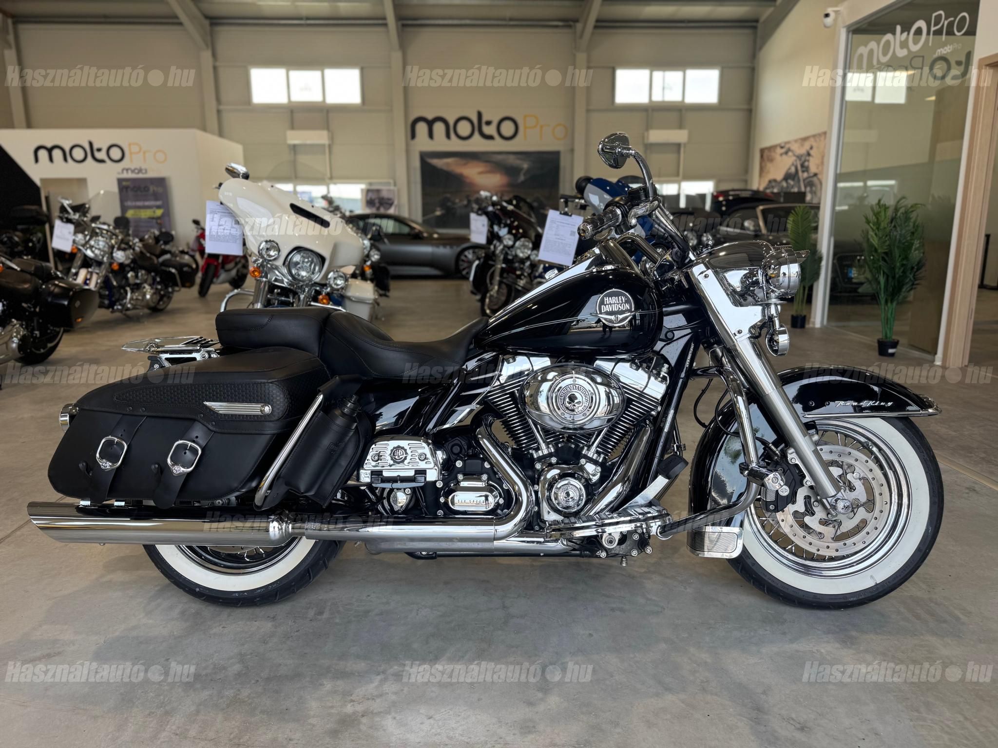 HARLEY-DAVIDSON ROAD KING 2010/5 - 1