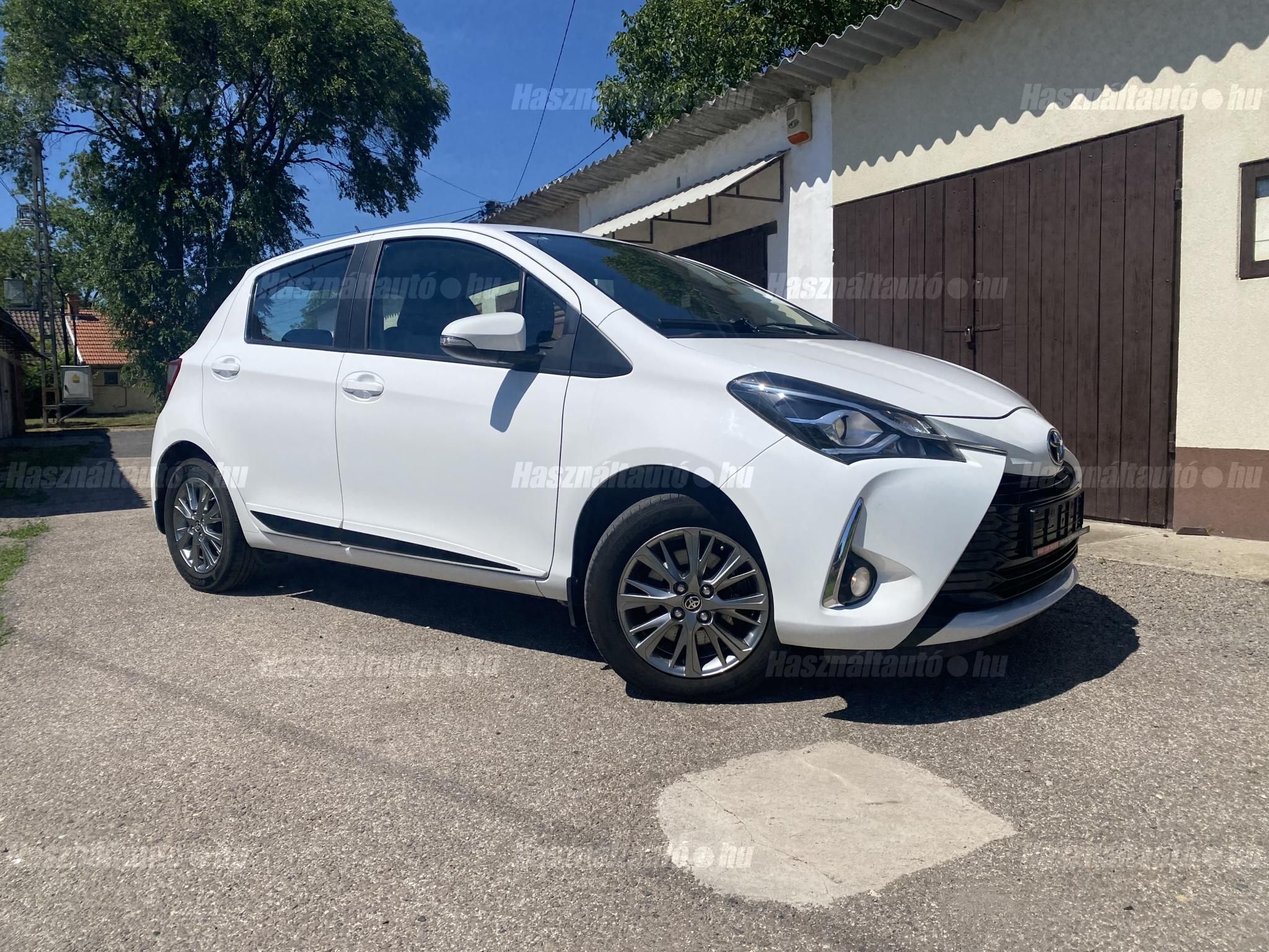 TOYOTA YARIS 2017/5 - 1