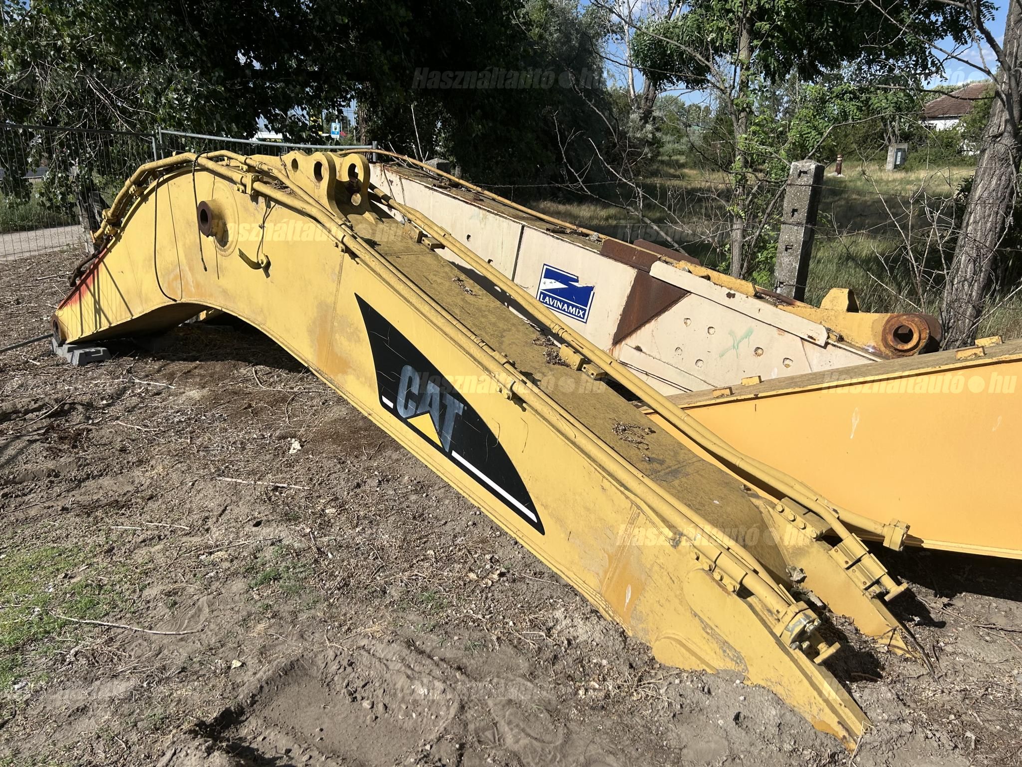 CATERPILLAR 2012 - 1