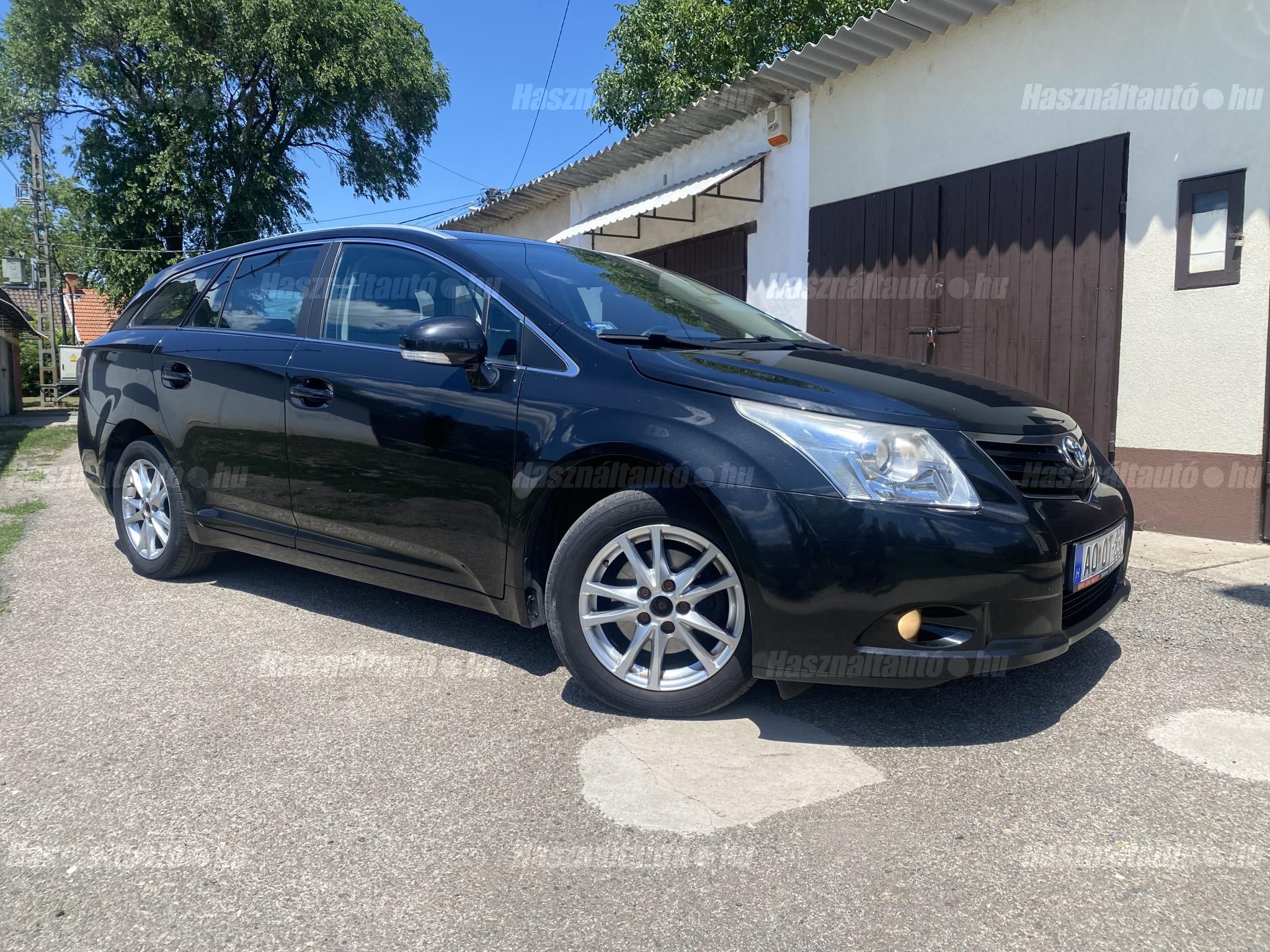 TOYOTA AVENSIS 2011/4 - 1