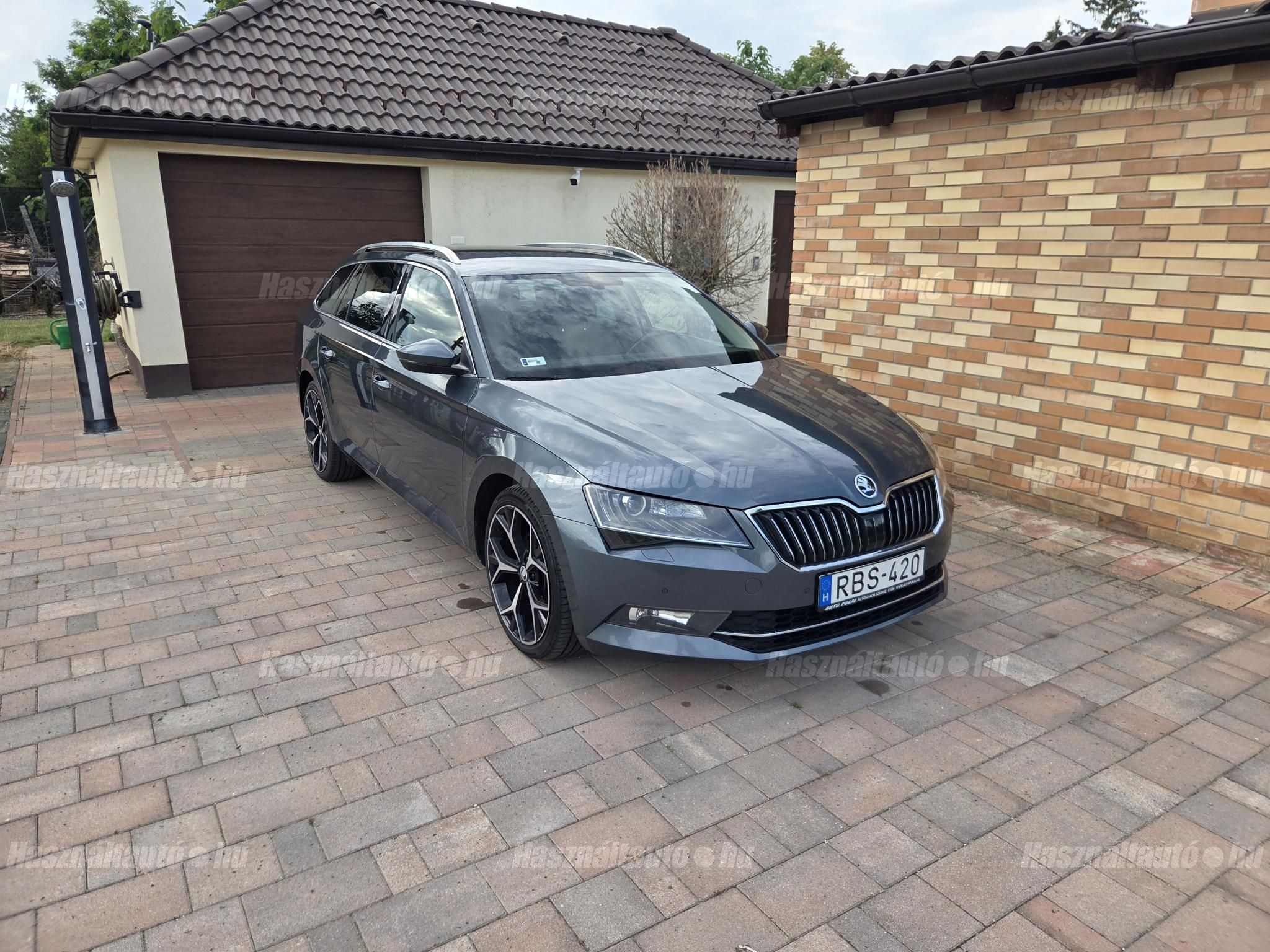 SKODA SUPERB 2018/12 - 1