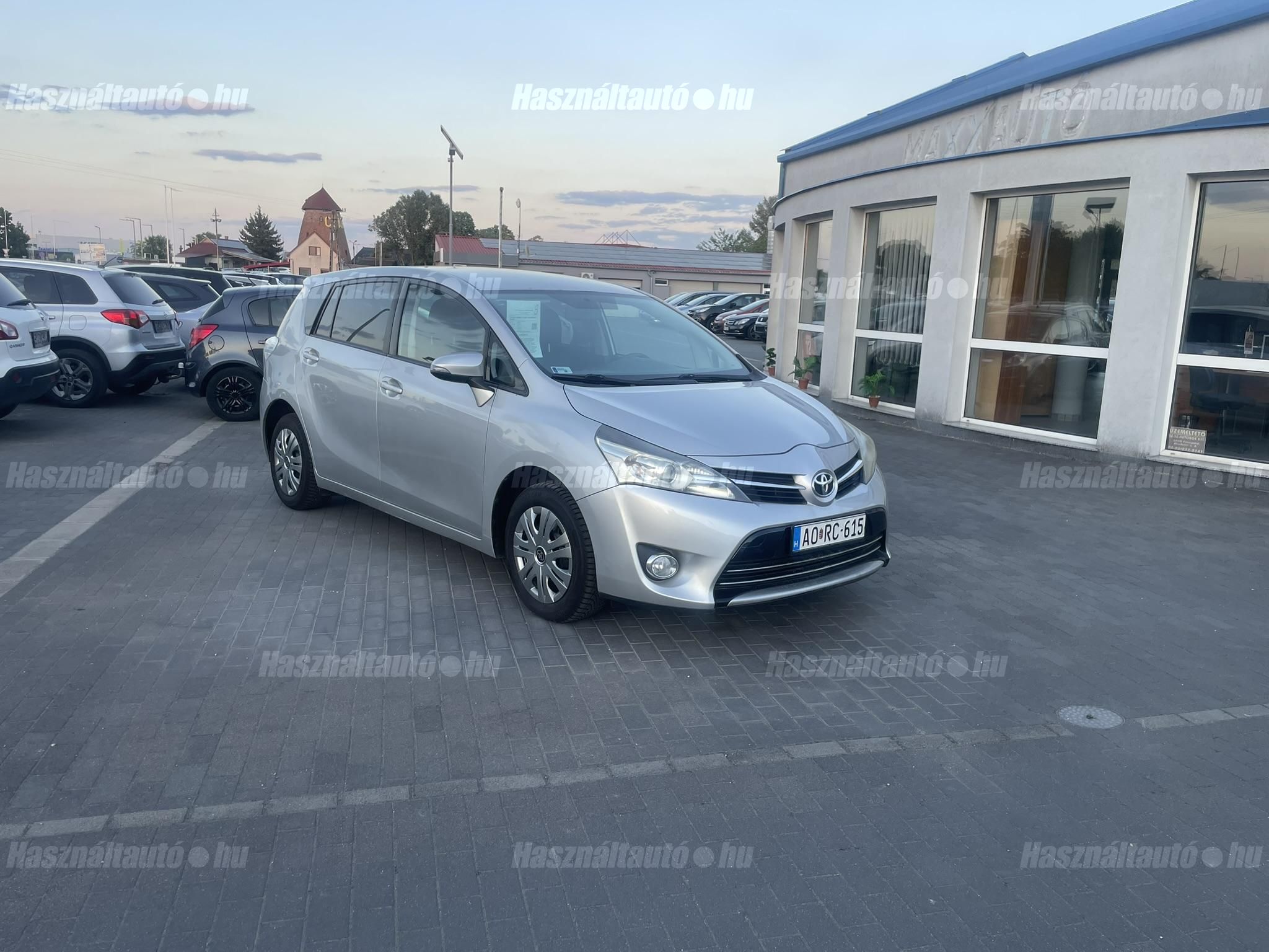 TOYOTA VERSO 2013/8 - 1