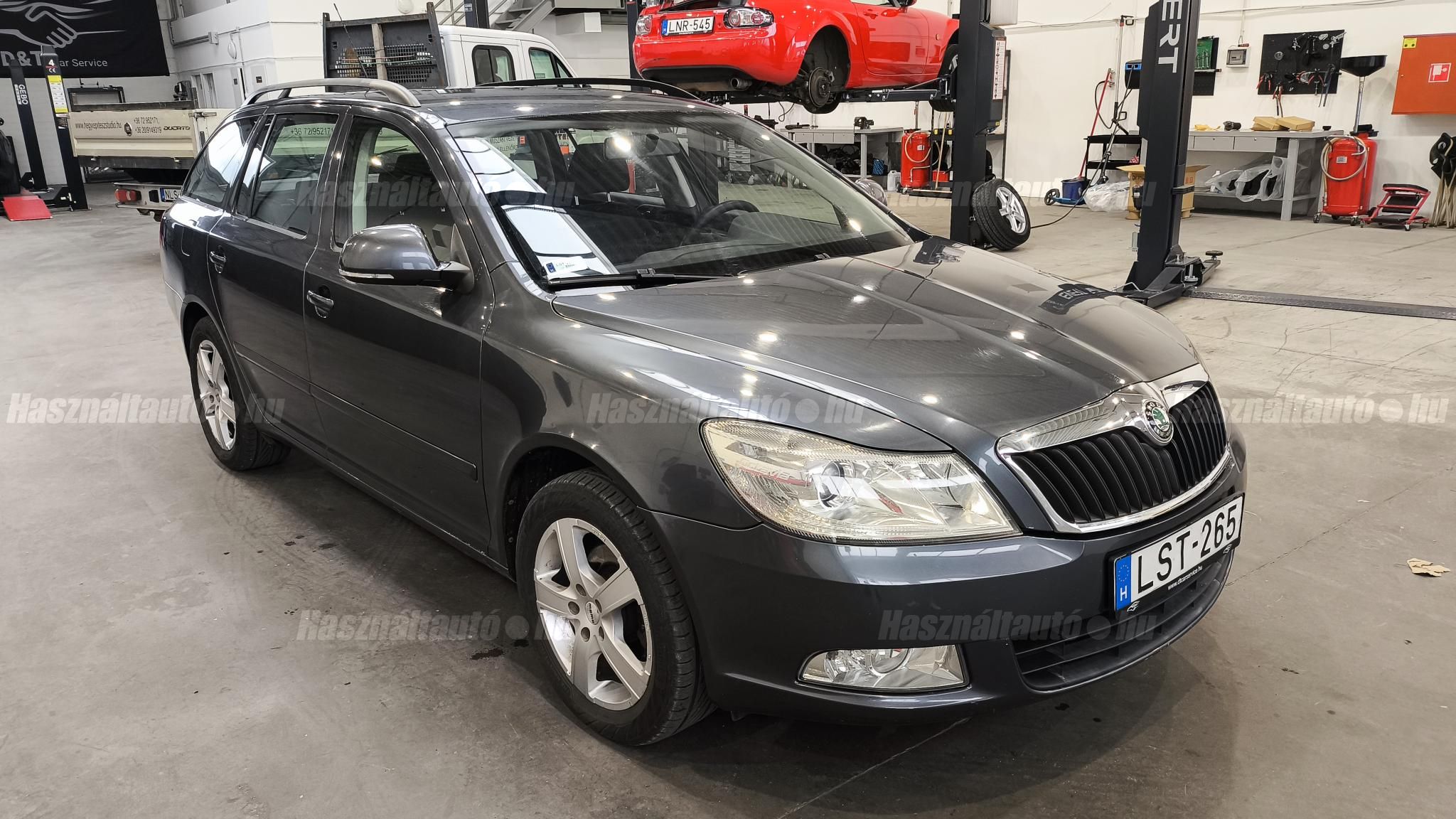 SKODA OCTAVIA 2010/8 - 1