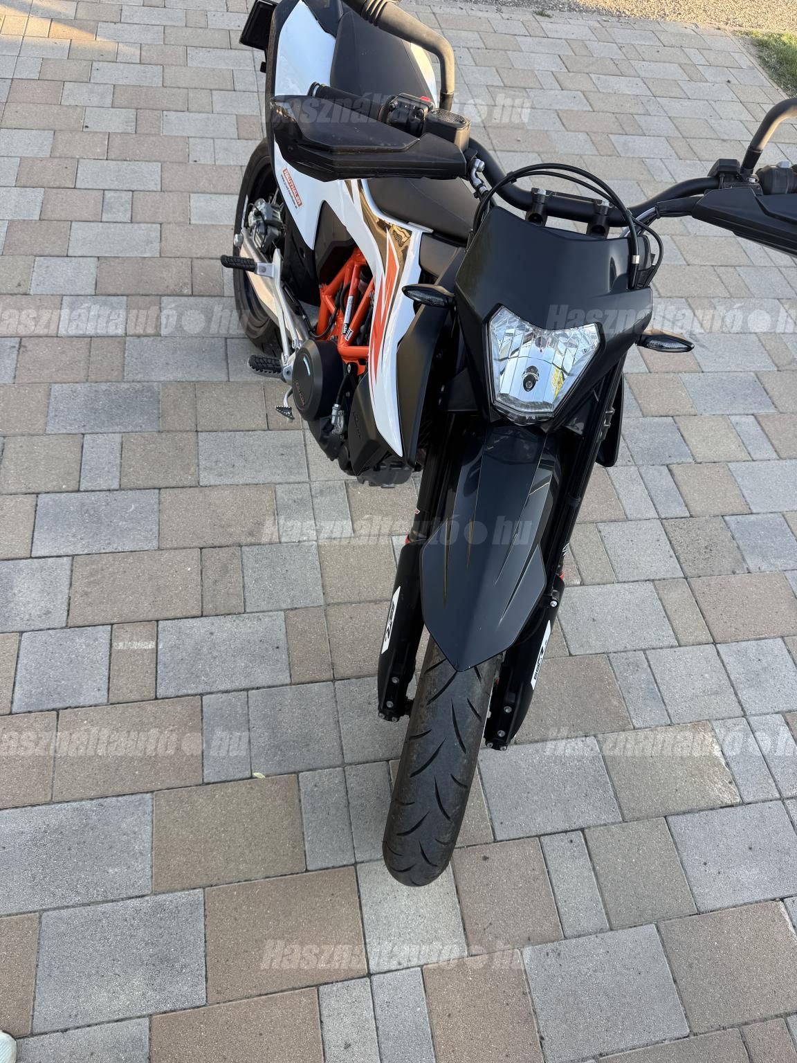 KTM 690 SMC 2021 - 1