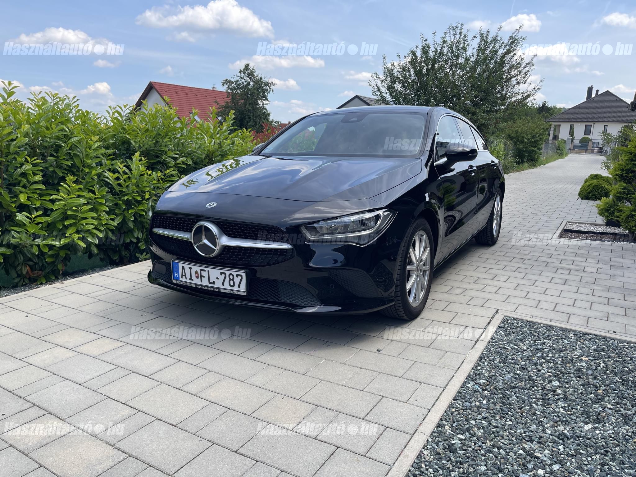 MERCEDES-BENZ CLA 180 2022/5 - 1