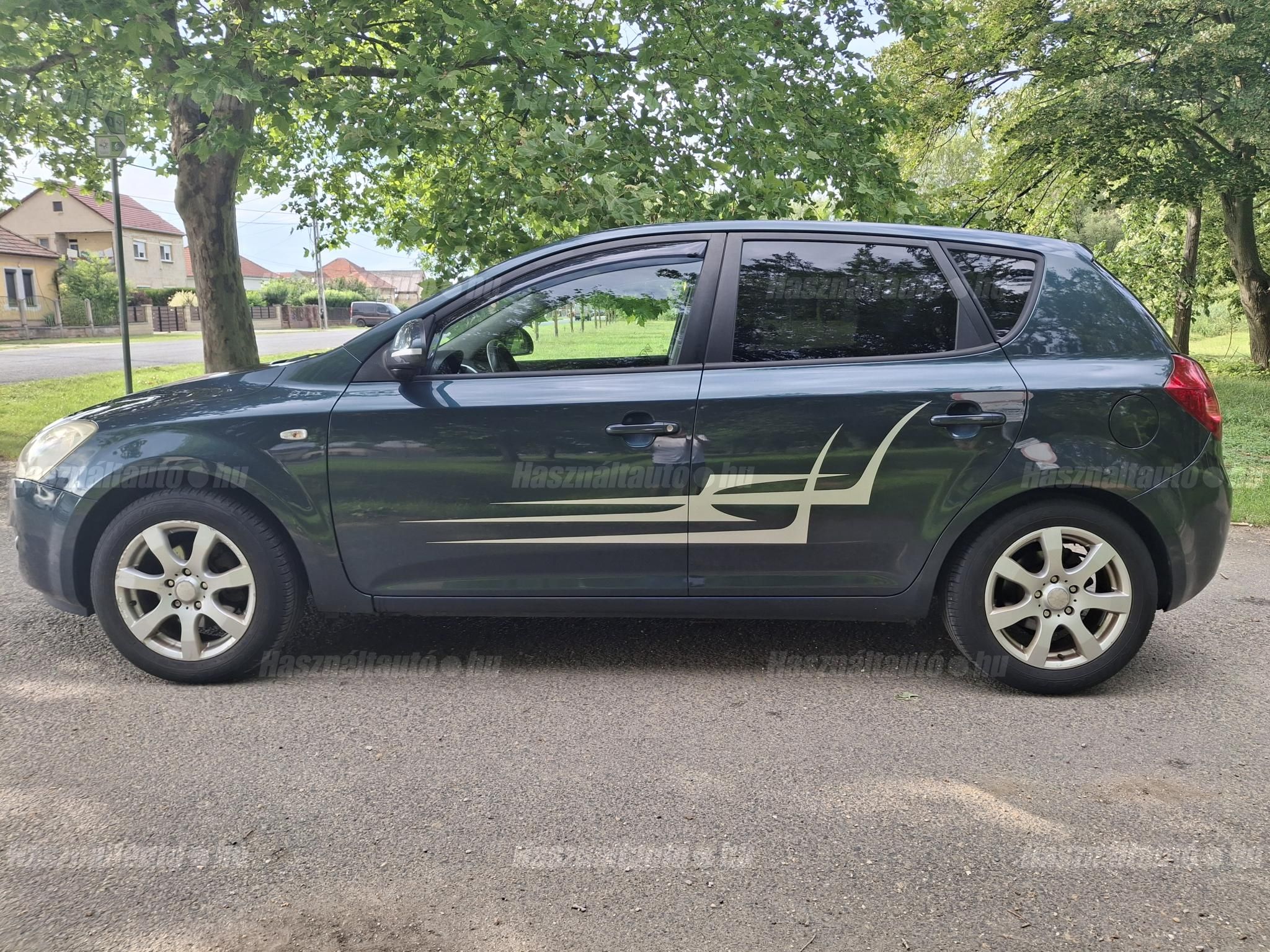 KIA CEE'D 2007 - 1