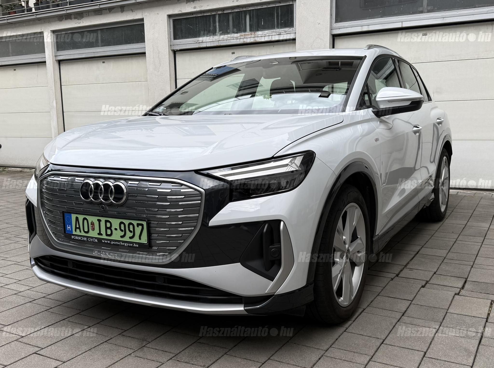 AUDI Q4 2022/12 - 1